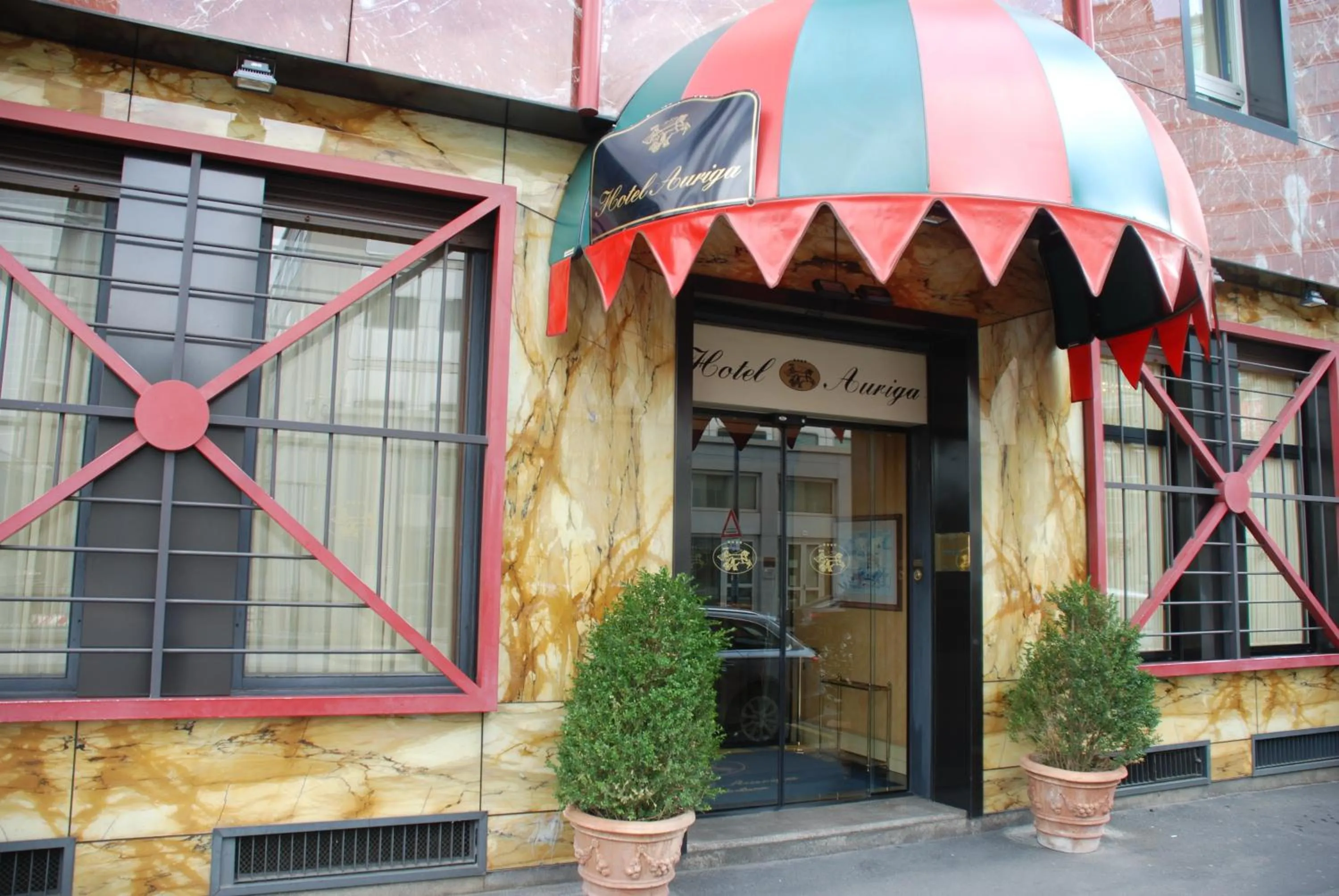 Facade/entrance in Hotel Auriga