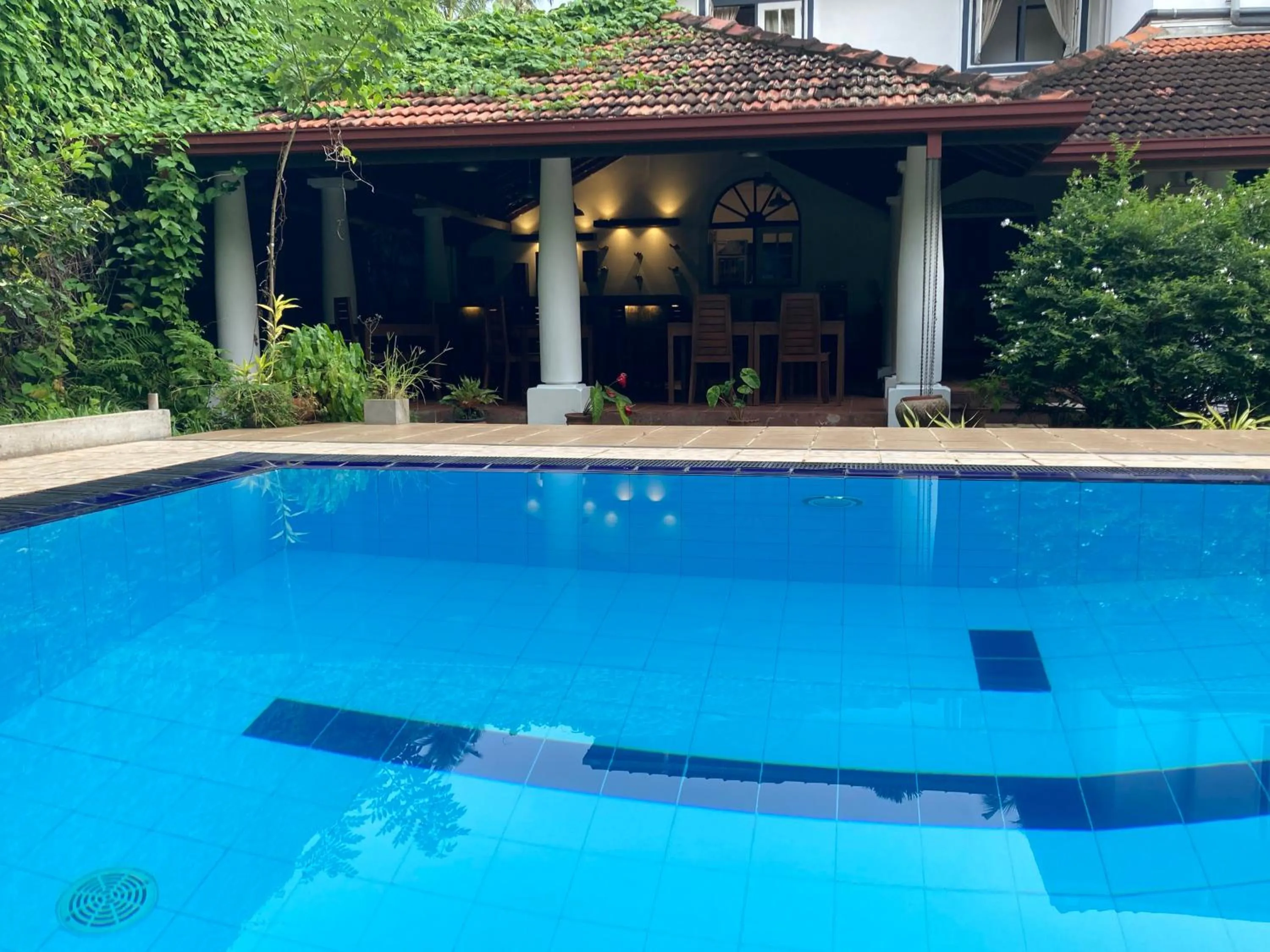 Swimming pool in The Villa Green Inn