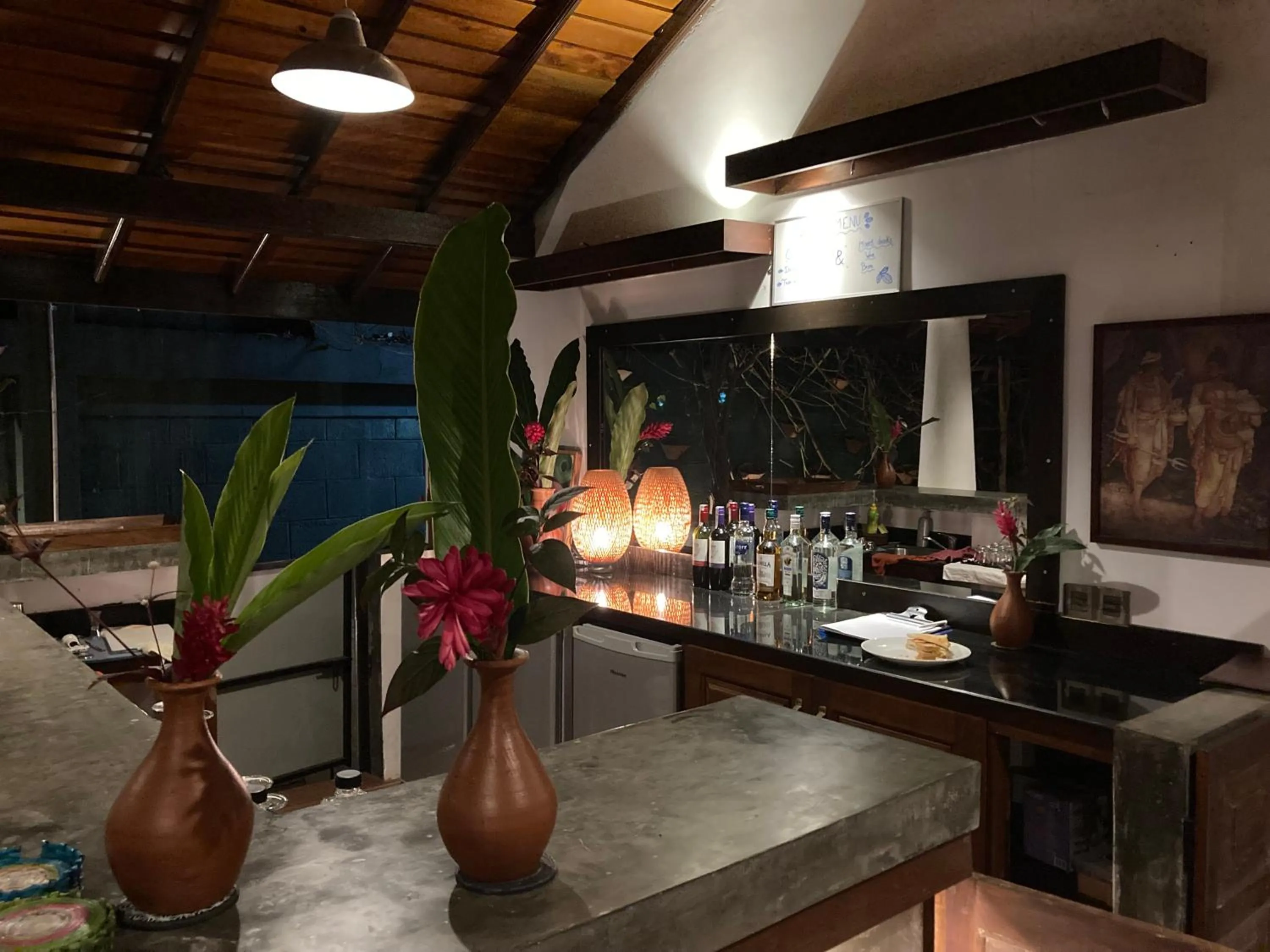 Lounge or bar in The Villa Green Inn