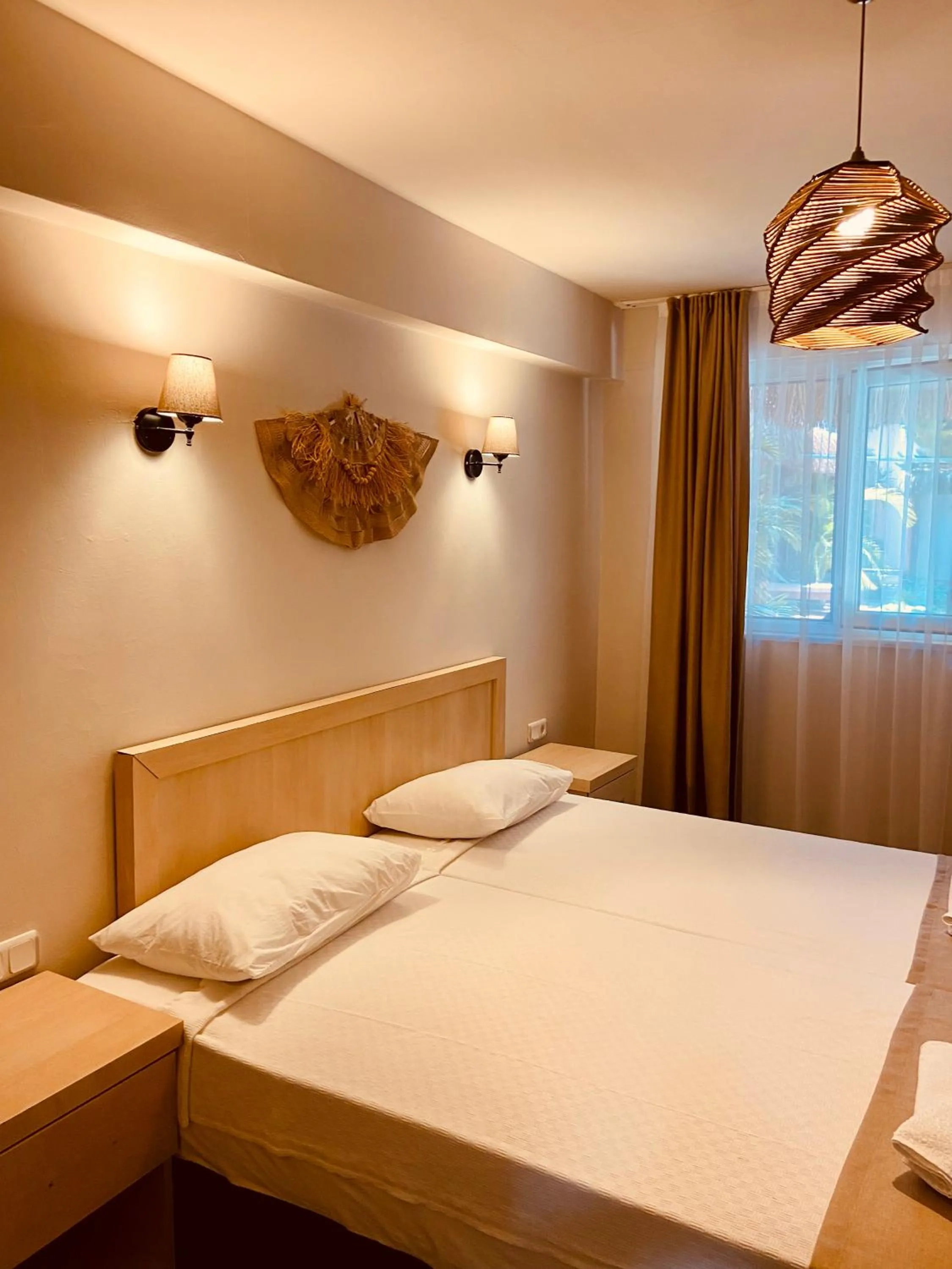 Bed in Kalia Beach Hotel Side