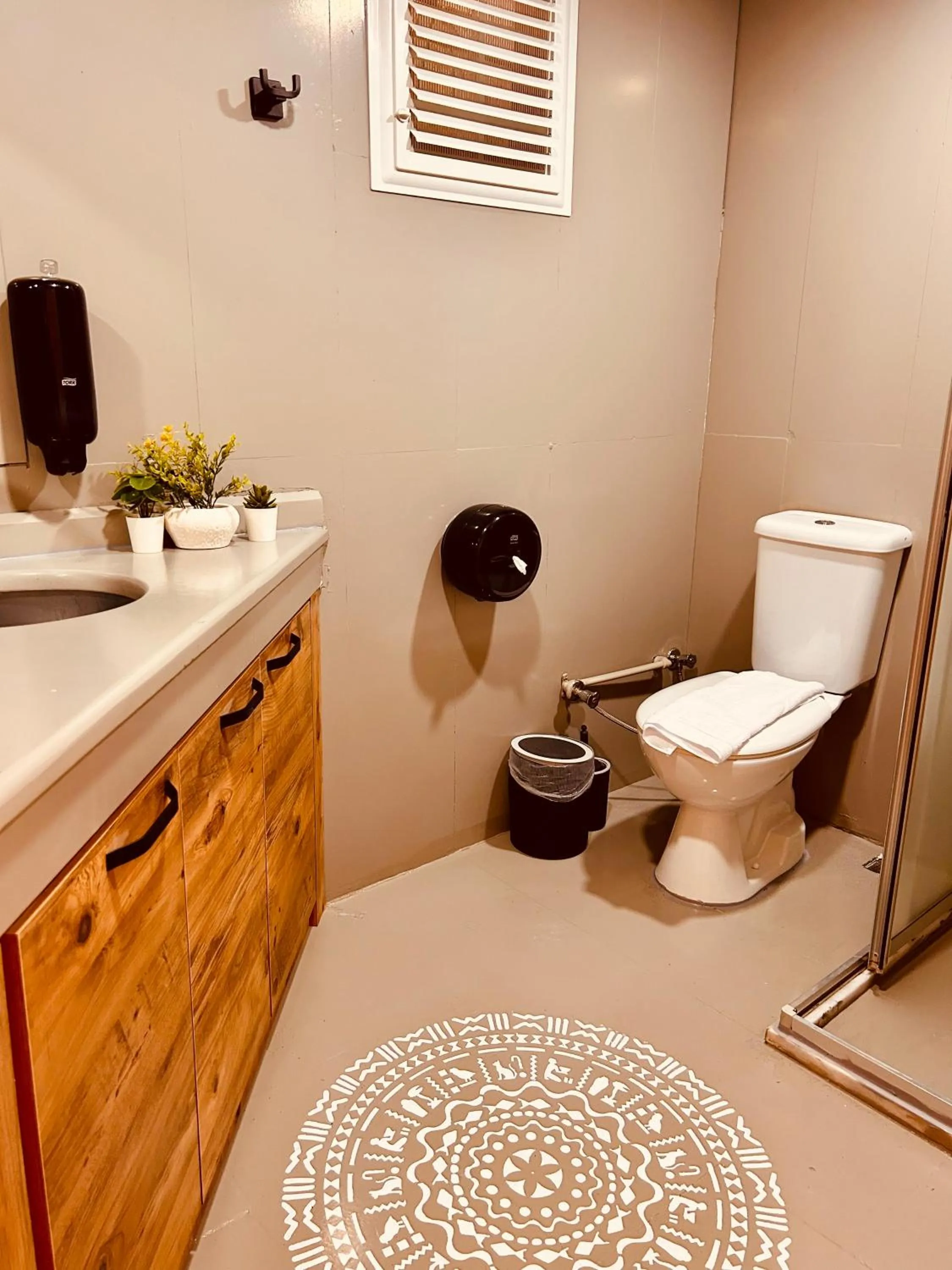 Toilet in Kalia Beach Hotel Side