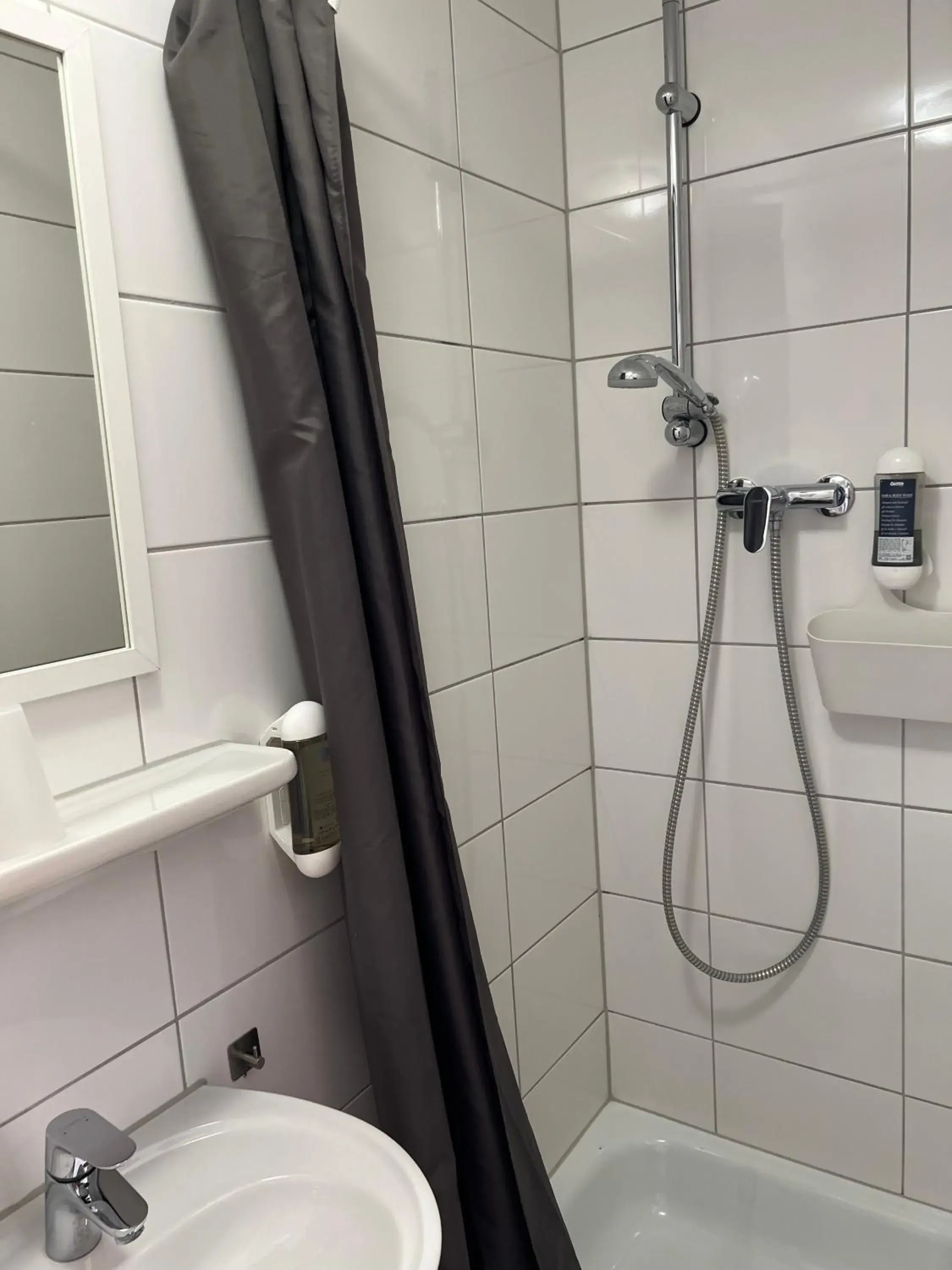 Economy Single Room in Hotel Monopol Economy Single Room in Hotel Monopol