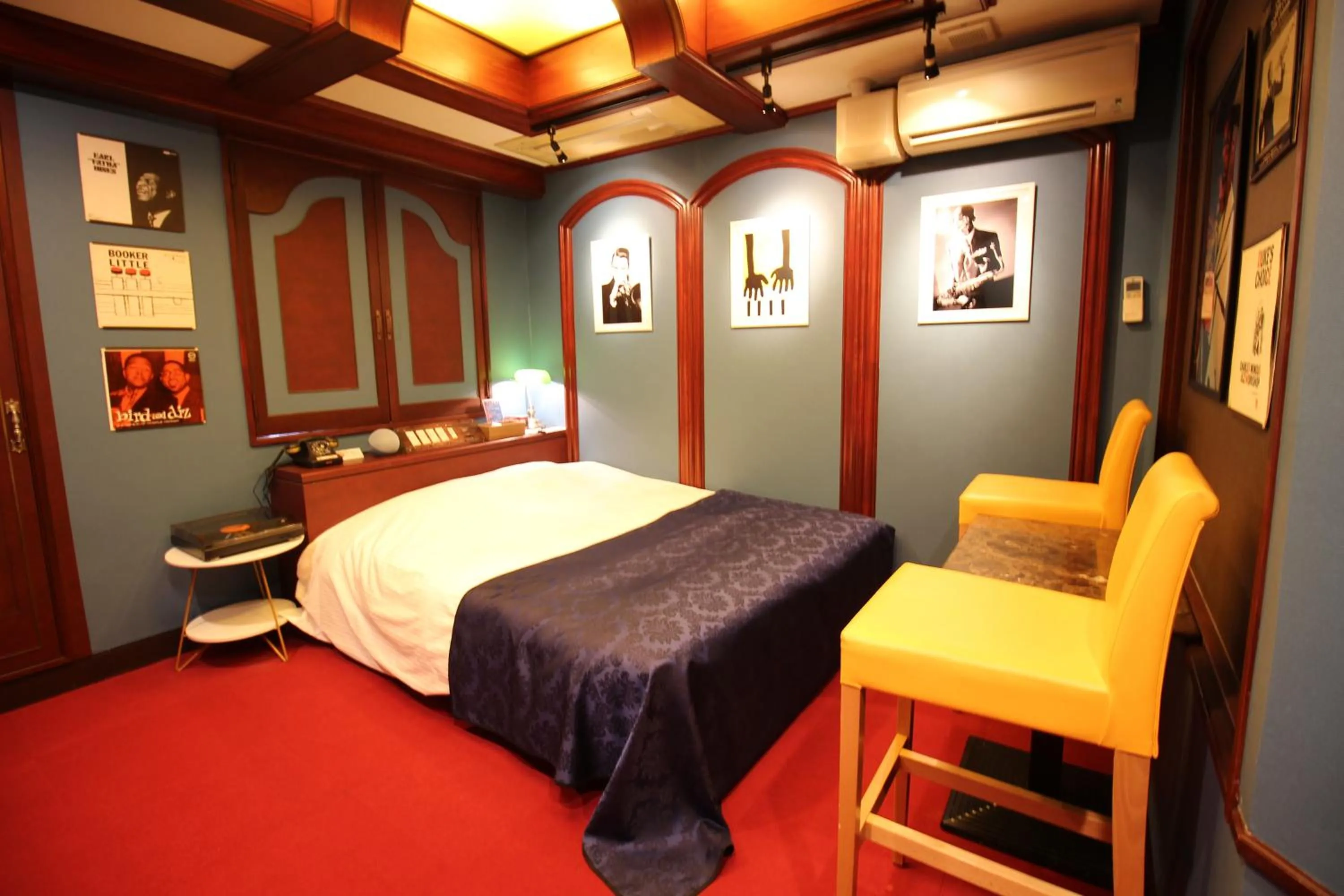 Bed in Hotel OLDSWING Adult Only
