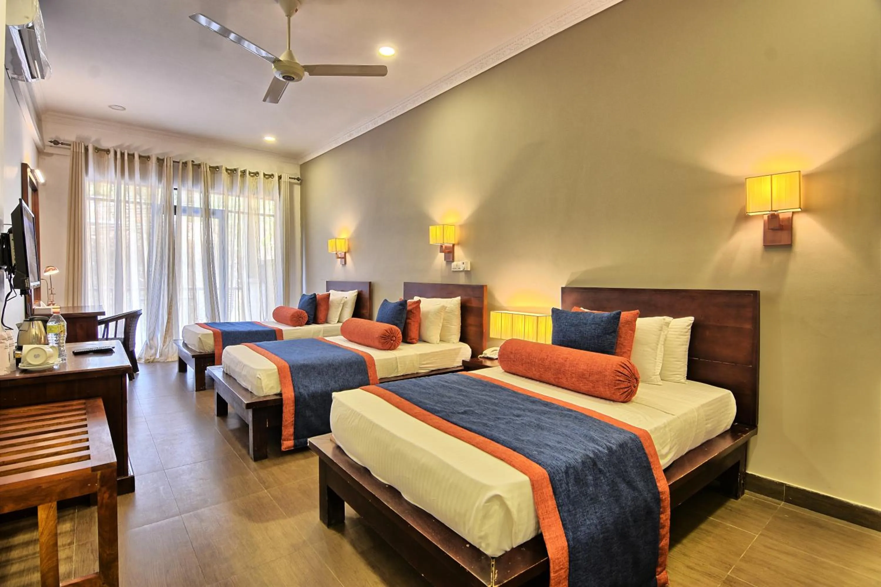 Bed in Oak Ray Ella Gap Hotel