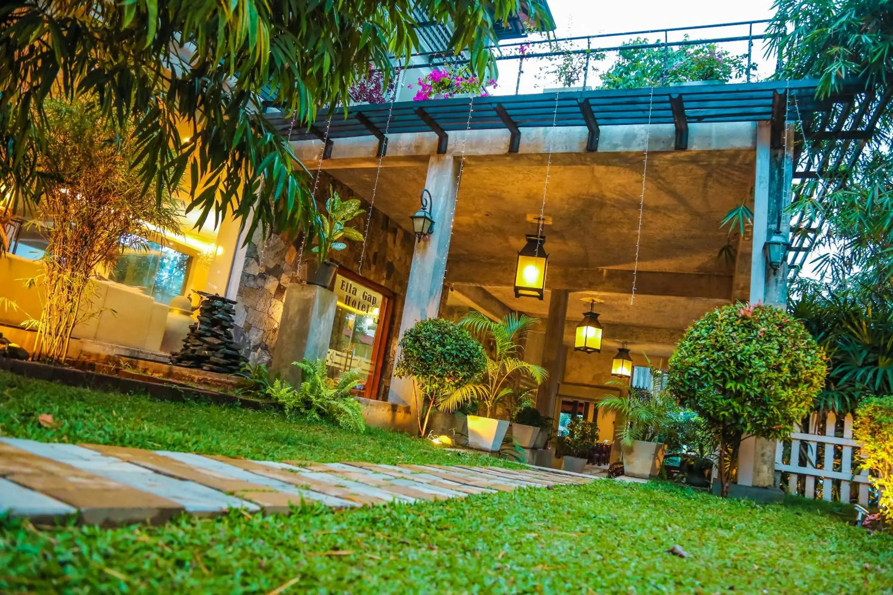 Facade/entrance in Oak Ray Ella Gap Hotel Facade/entrance in Oak Ray Ella Gap Hotel