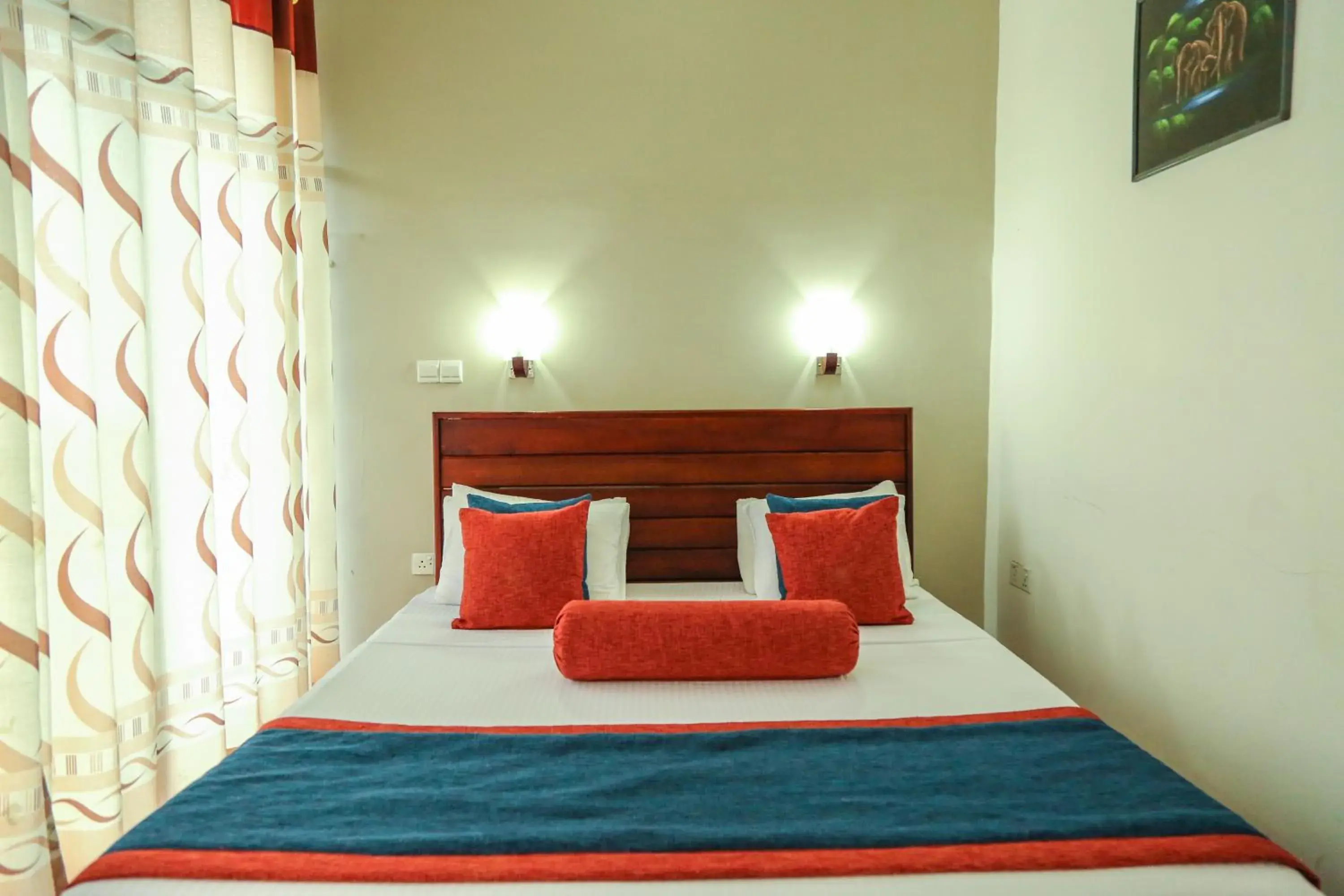 Bed in Oak Ray Ella Gap Hotel Bed in Oak Ray Ella Gap Hotel