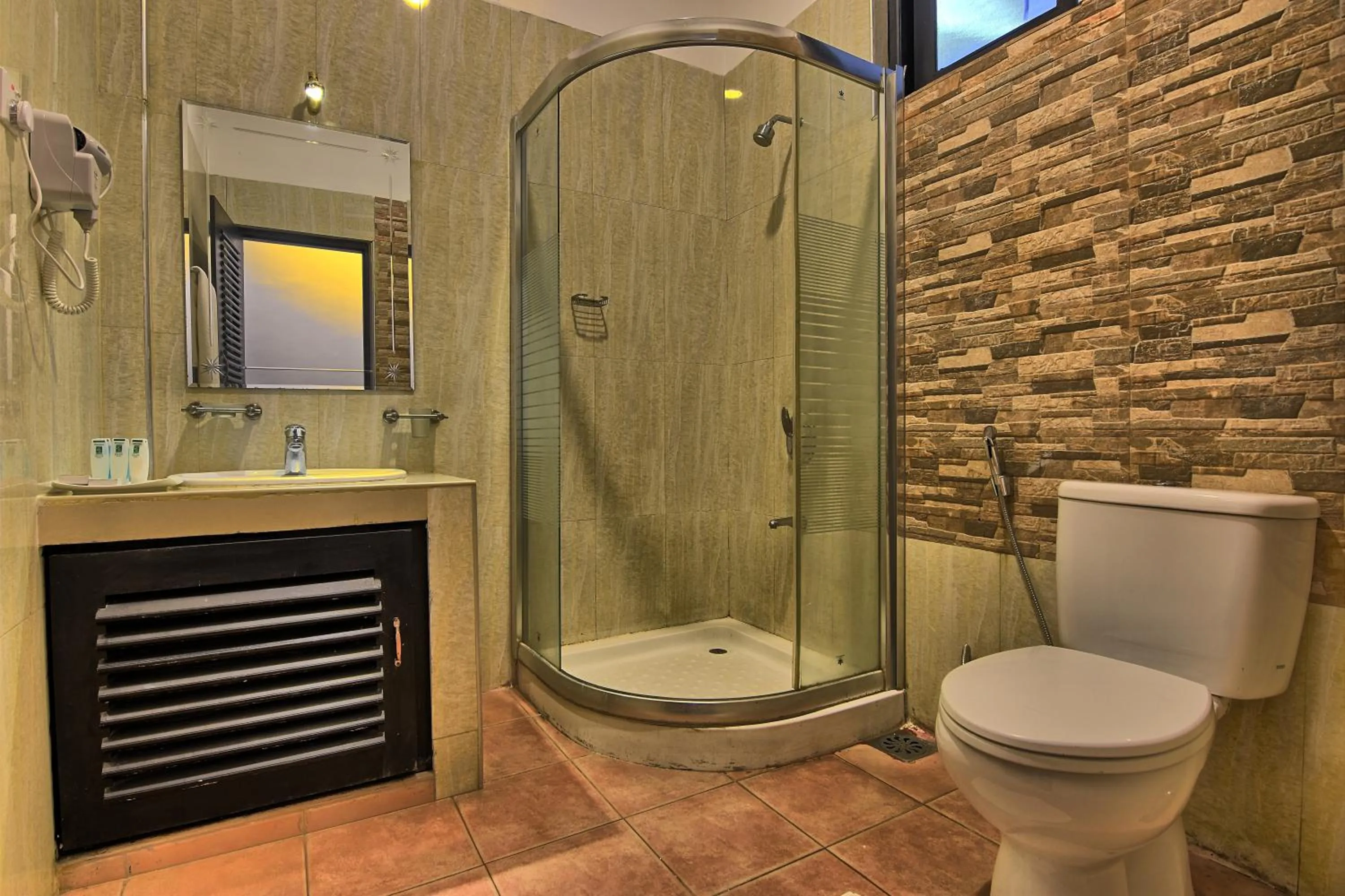 Shower in Oak Ray Ella Gap Hotel