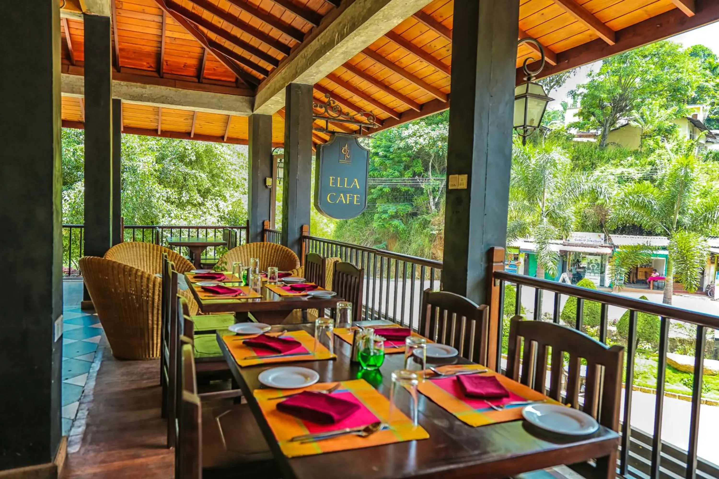 Restaurant/places to eat in Oak Ray Ella Gap Hotel Restaurant/places to eat in Oak Ray Ella Gap Hotel