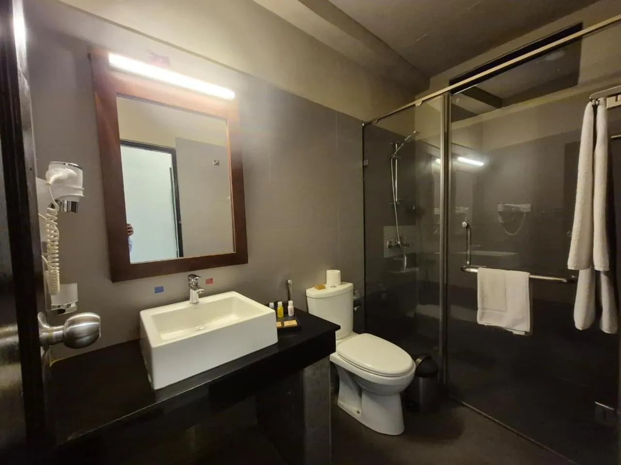 Bathroom in Oak Ray Ella Gap Hotel