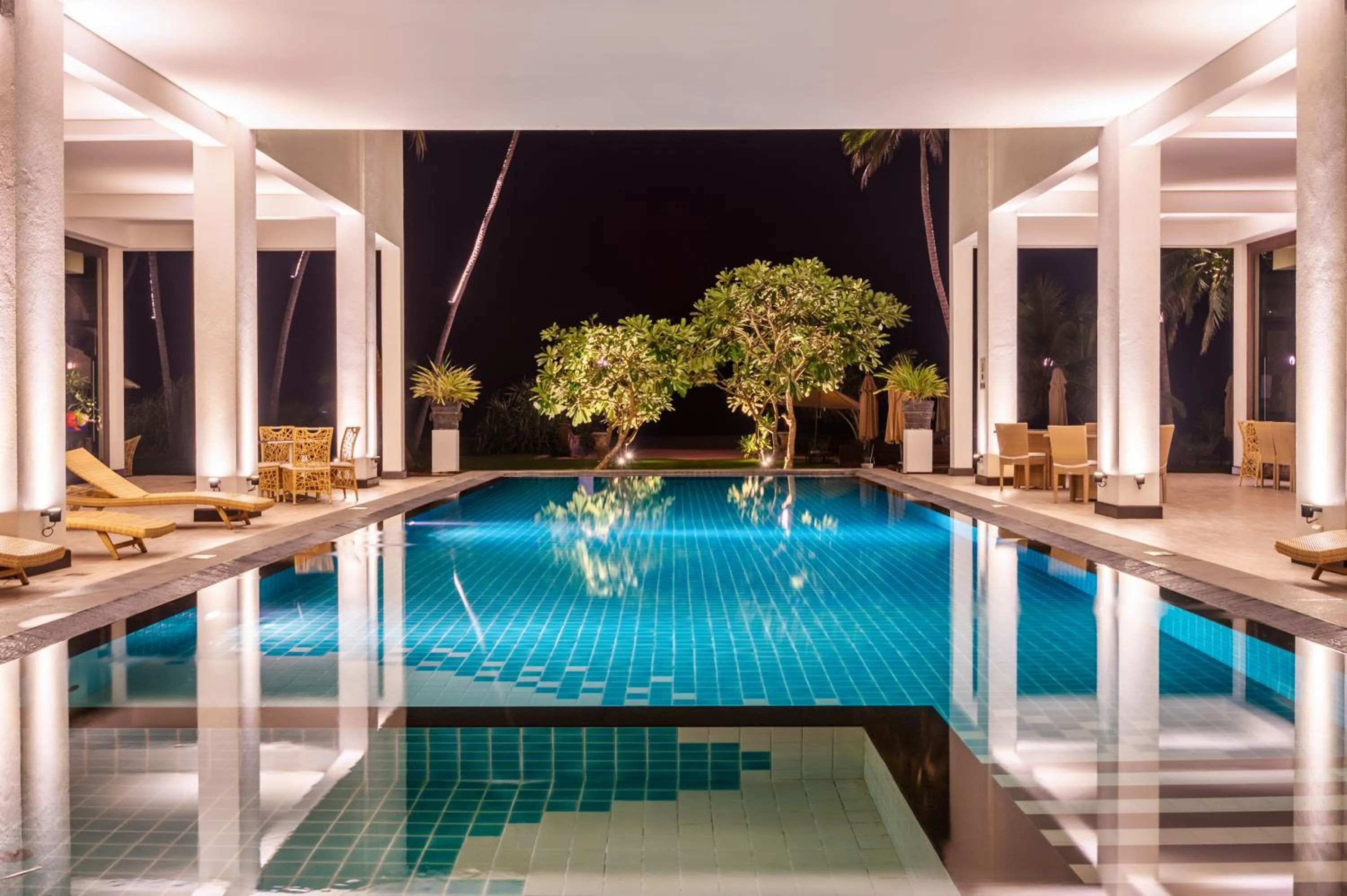 Swimming pool in Shinagawa Beach