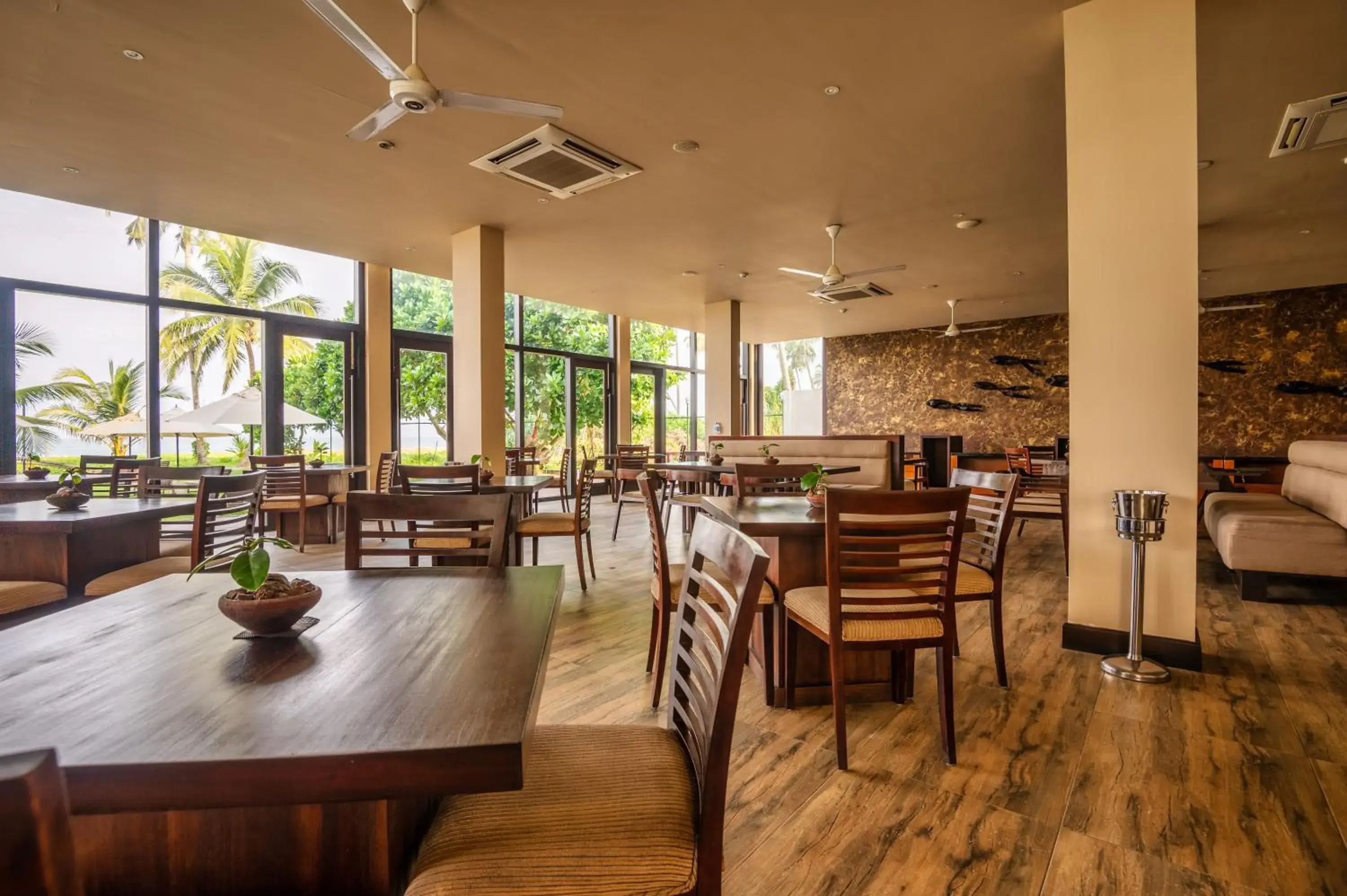 Restaurant/places to eat in Shinagawa Beach Restaurant/places to eat in Shinagawa Beach