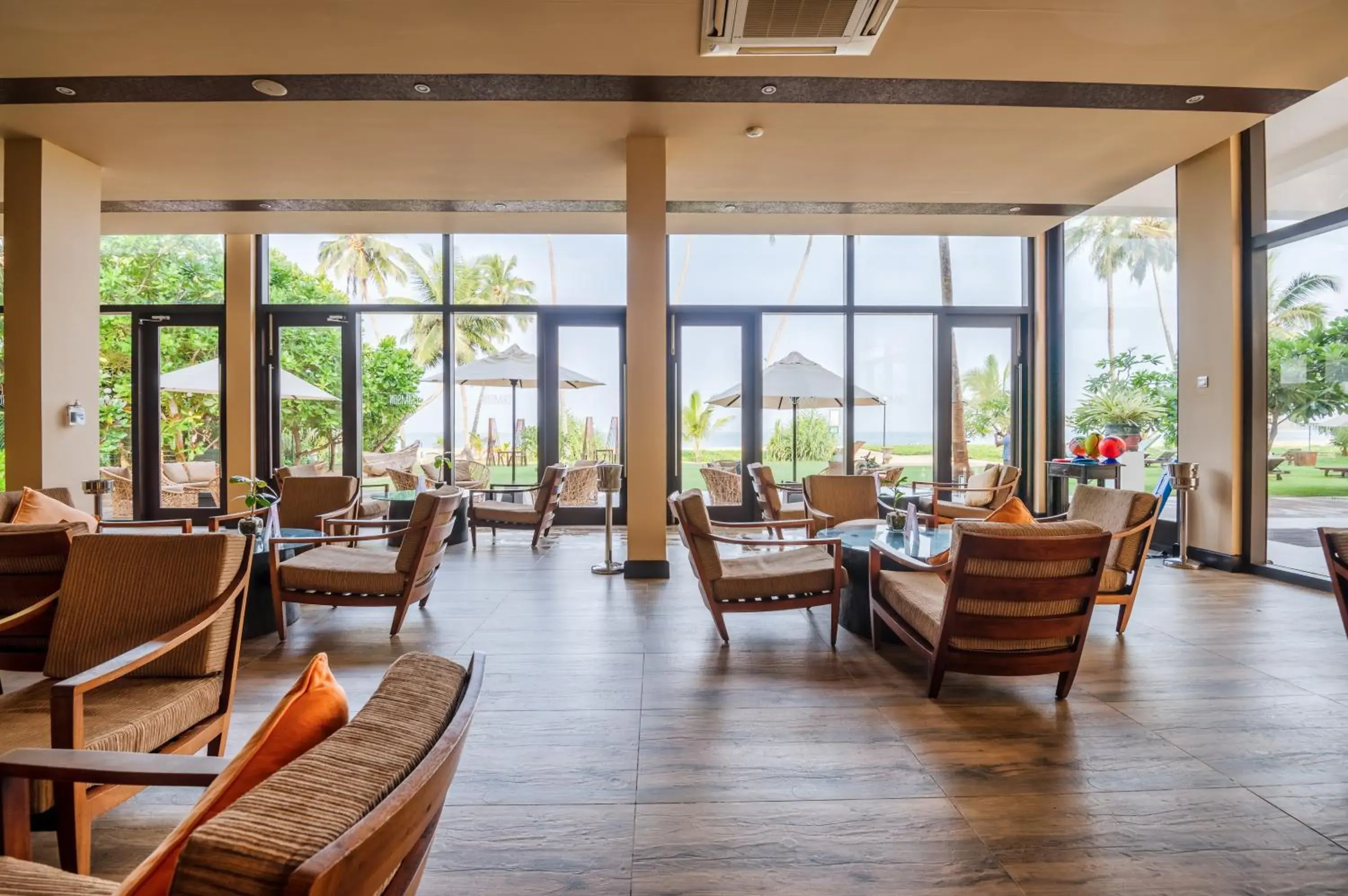 Lounge or bar in Shinagawa Beach Lounge or bar in Shinagawa Beach