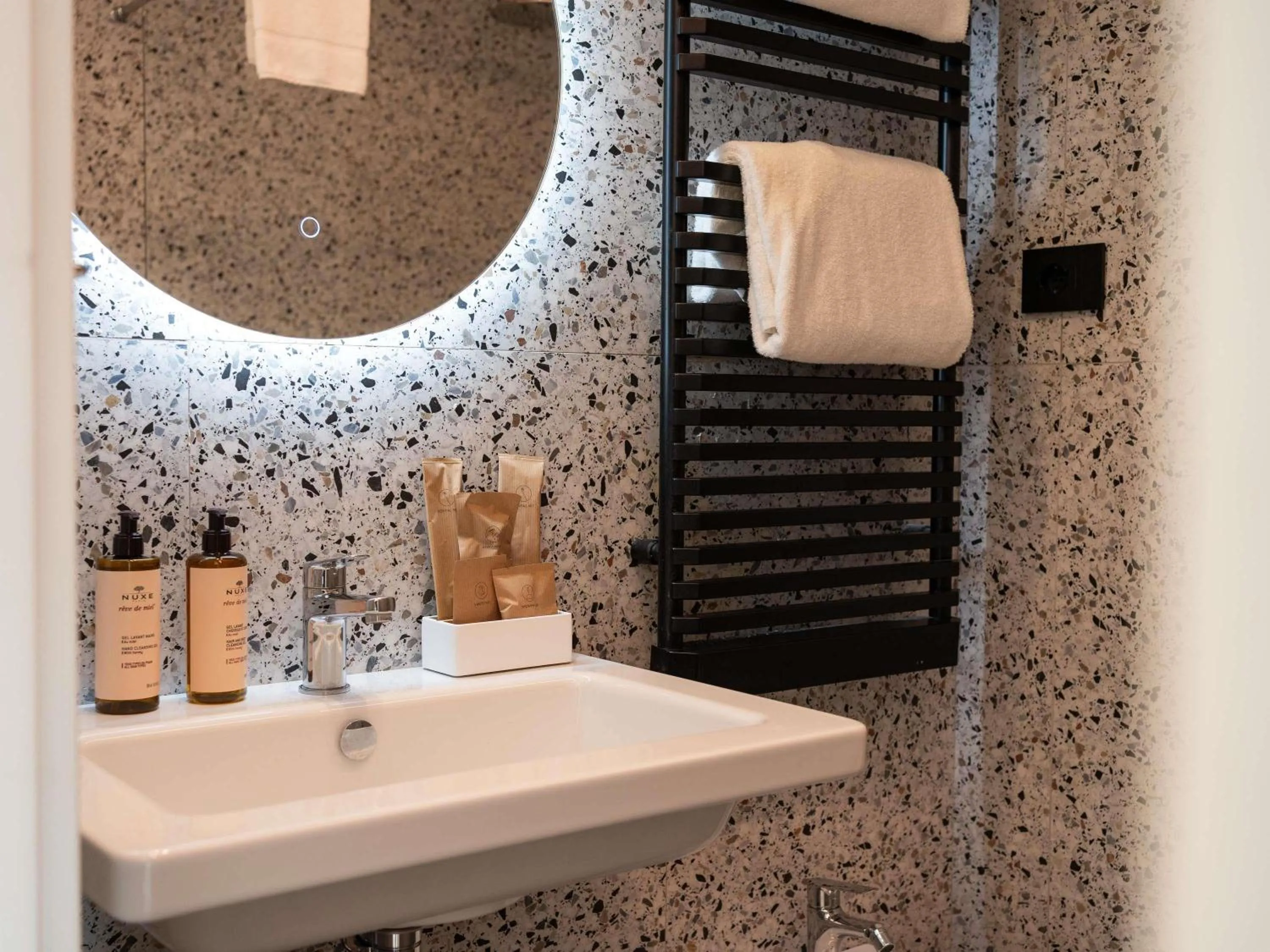 Property building in Mercure Leonardo da Vinci Rome Airport