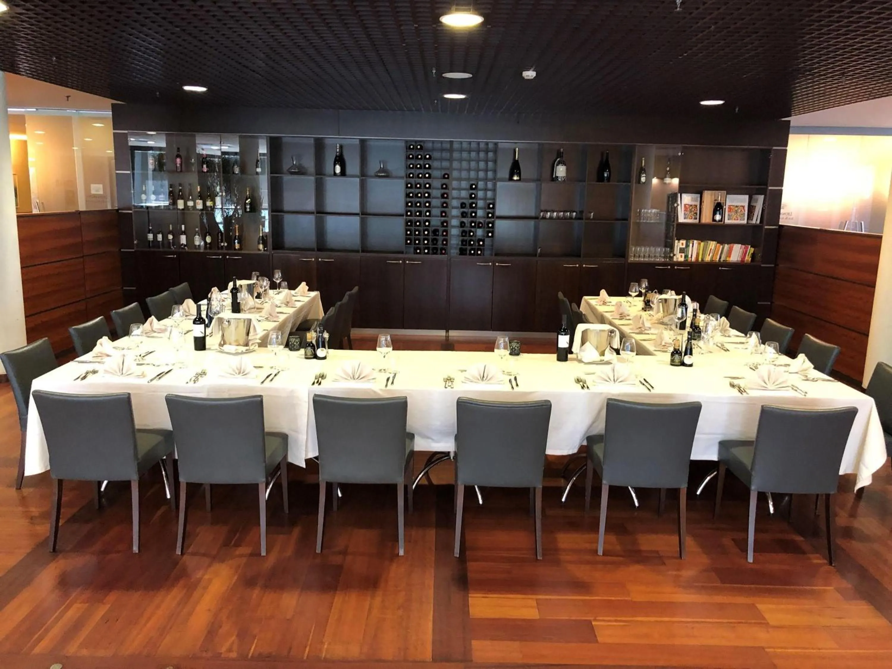 Meeting/conference room in Mercure Leonardo da Vinci Rome Airport