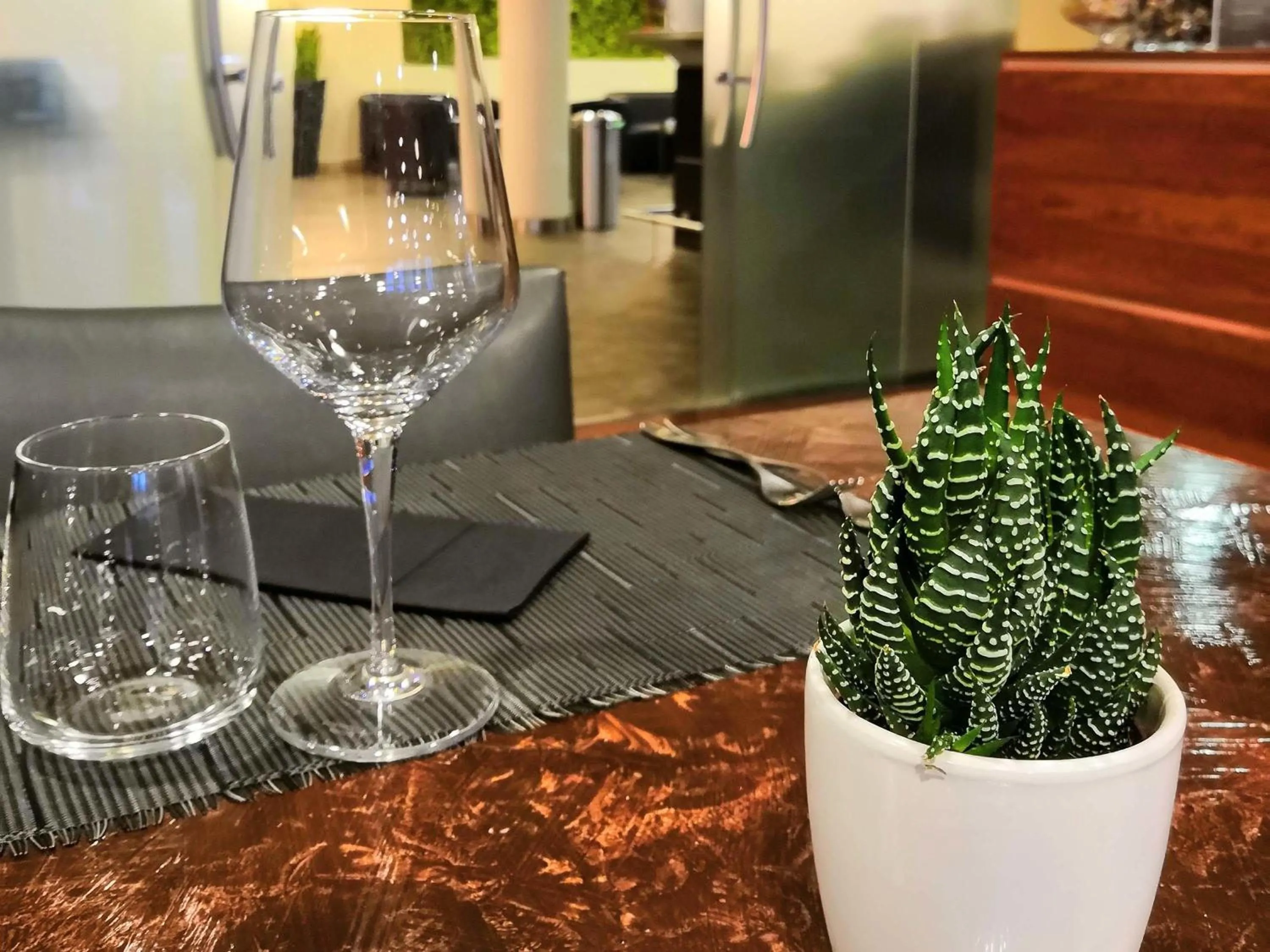 Restaurant/places to eat in Mercure Leonardo da Vinci Rome Airport