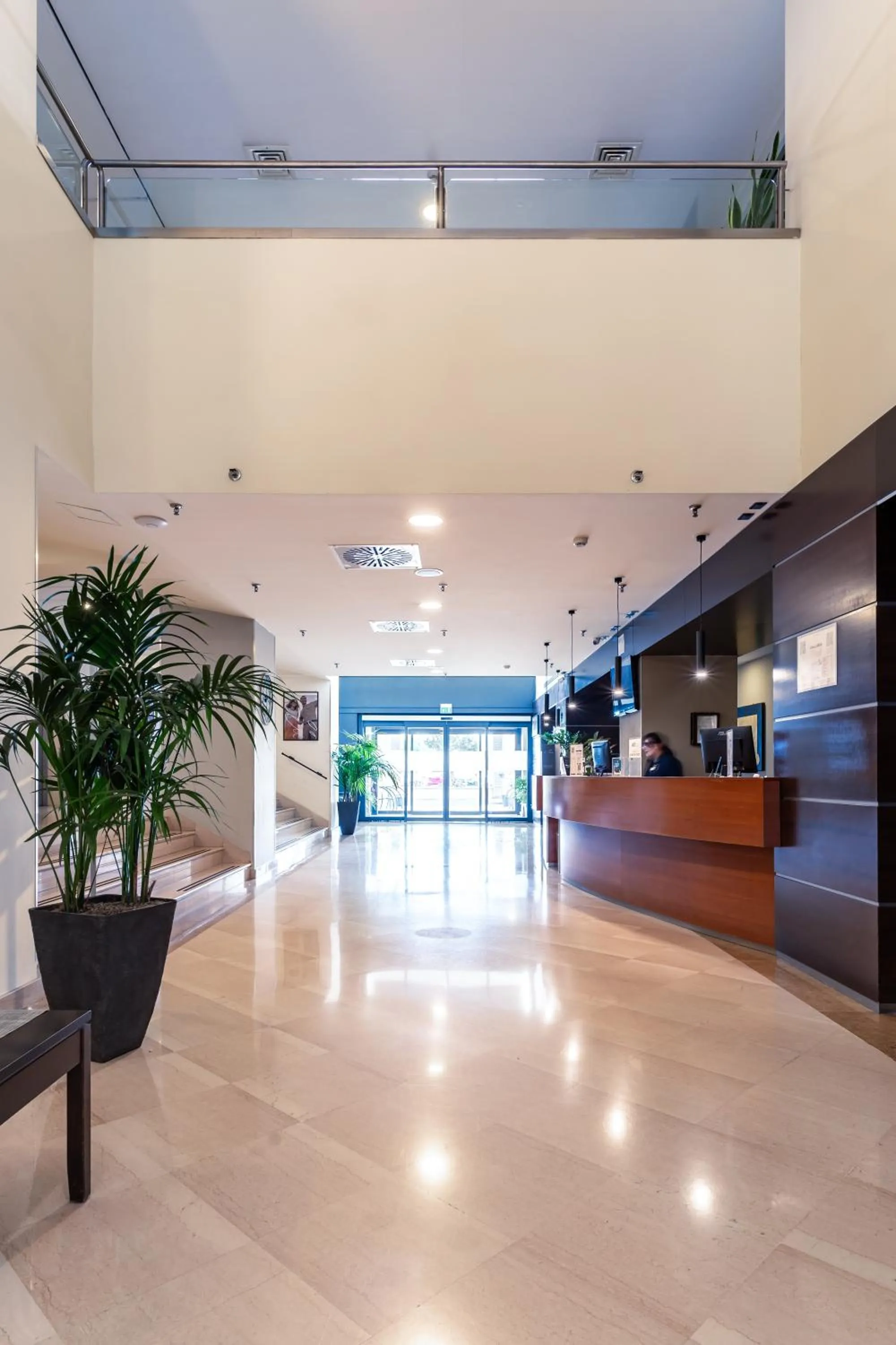 Lobby or reception in Mercure Leonardo da Vinci Rome Airport