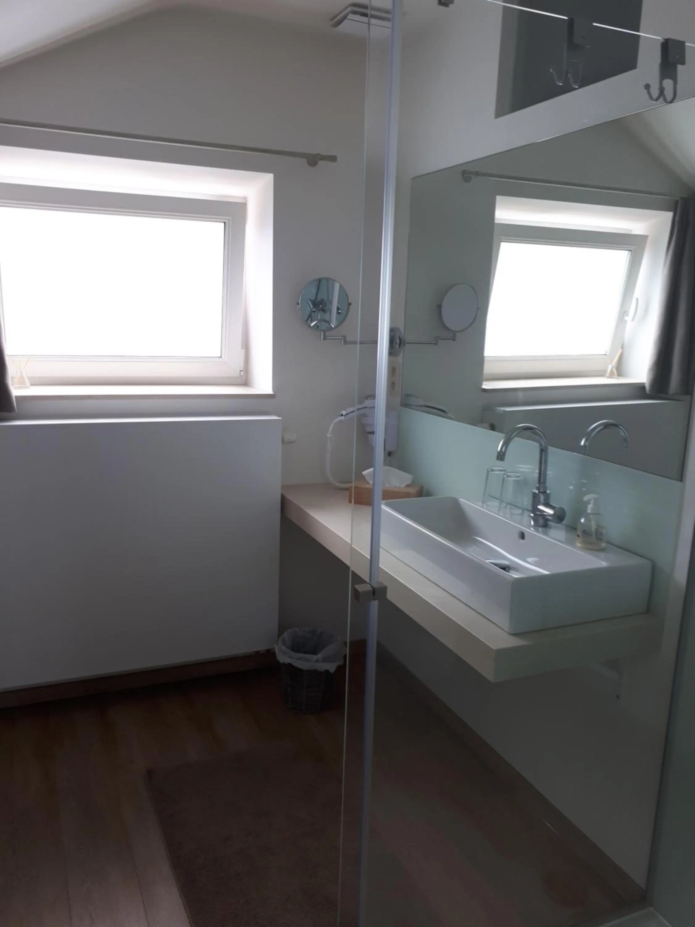 Bathroom in B&B De Fruithoeve