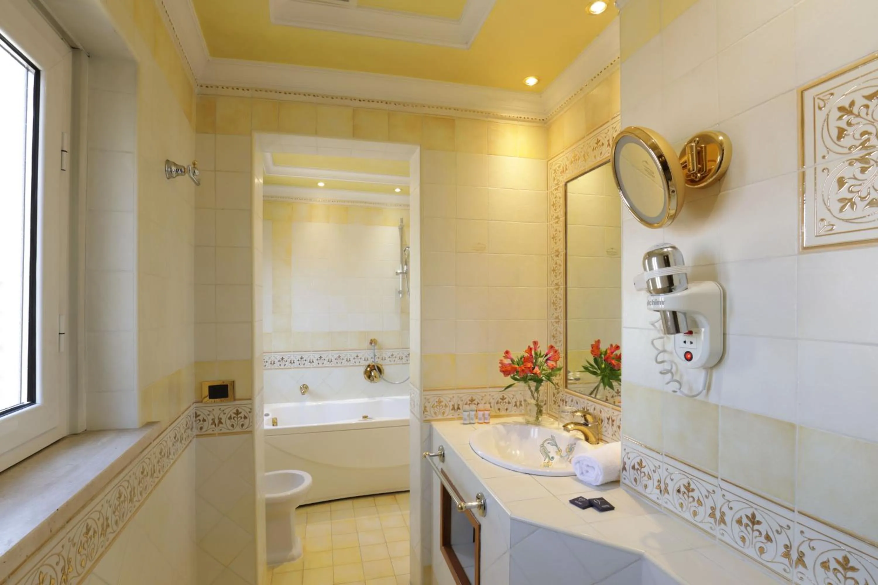 Bathroom in Hotel Homs