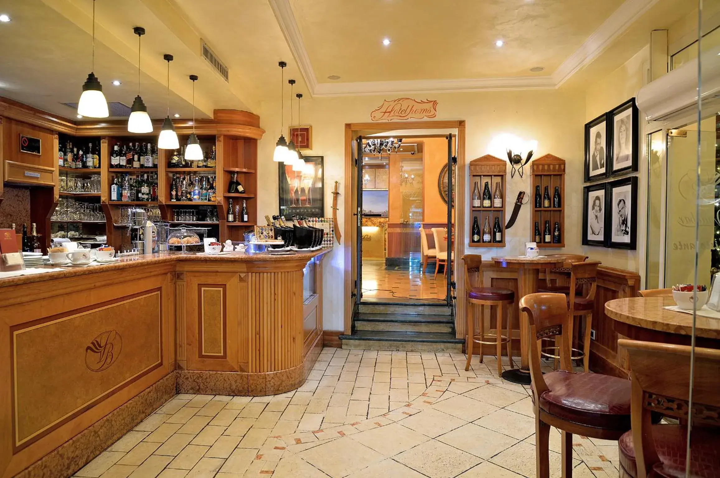 Lounge or bar in Hotel Homs Lounge or bar in Hotel Homs