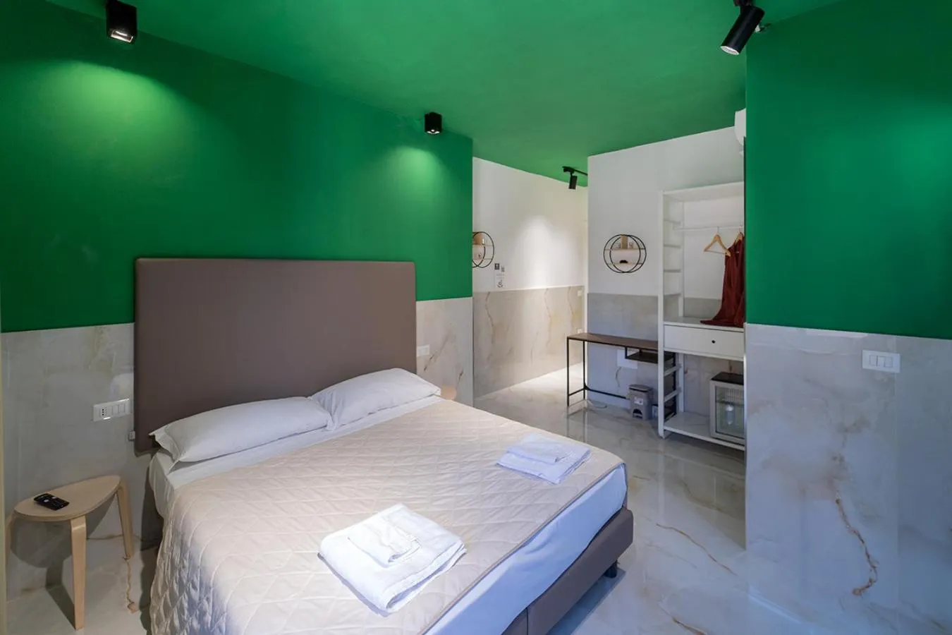 Bed in P.C. Boutique H. Vesuvius, Napoli Centro, by ClaPa Group