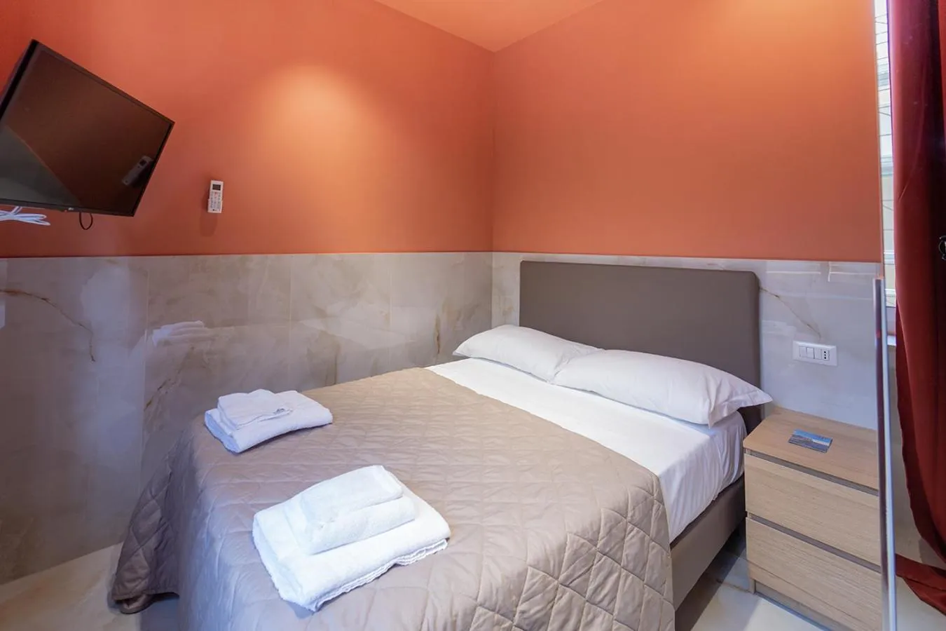 Bed in P.C. Boutique H. Vesuvius, Napoli Centro, by ClaPa Group