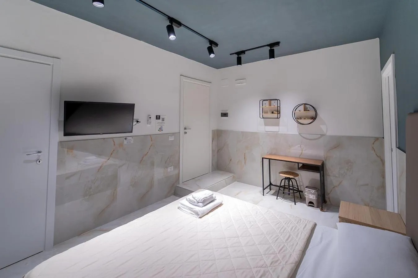Bed in P.C. Boutique H. Vesuvius, Napoli Centro, by ClaPa Group