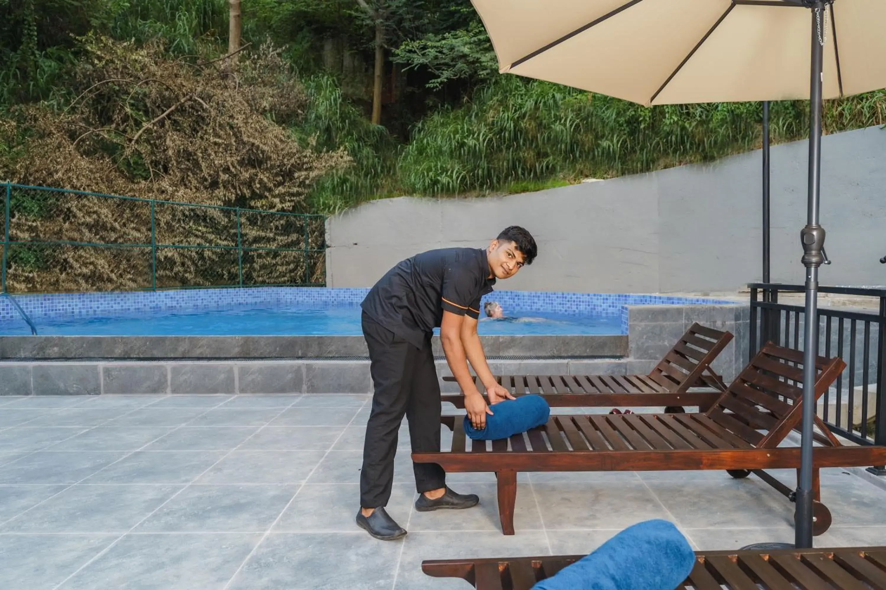 Swimming pool in Hotel Travellers Nest Kandy Swimming pool in Hotel Travellers Nest Kandy