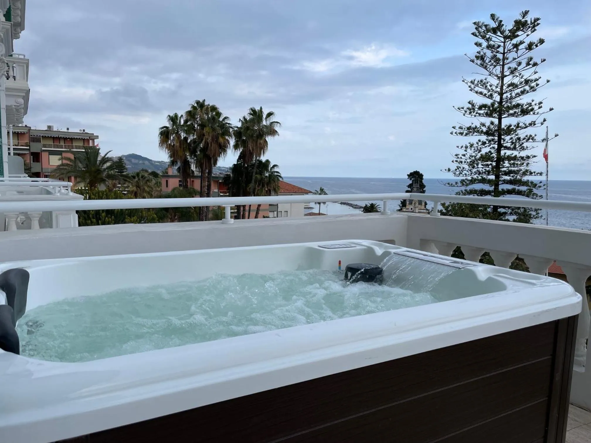 Hot Tub in Grand Hotel & des Anglais Spa