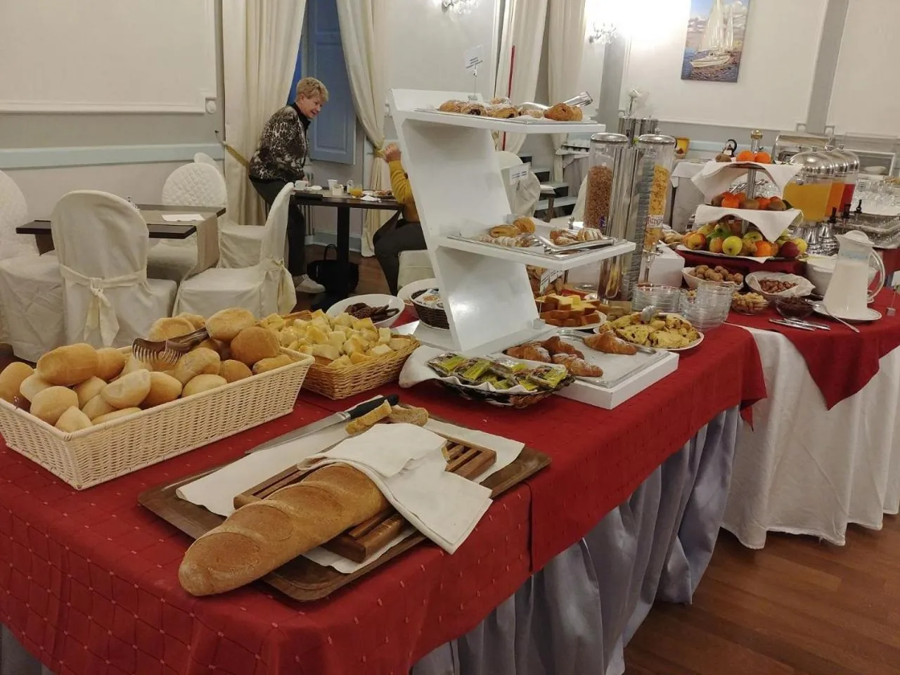 Buffet breakfast in Grand Hotel & des Anglais Spa