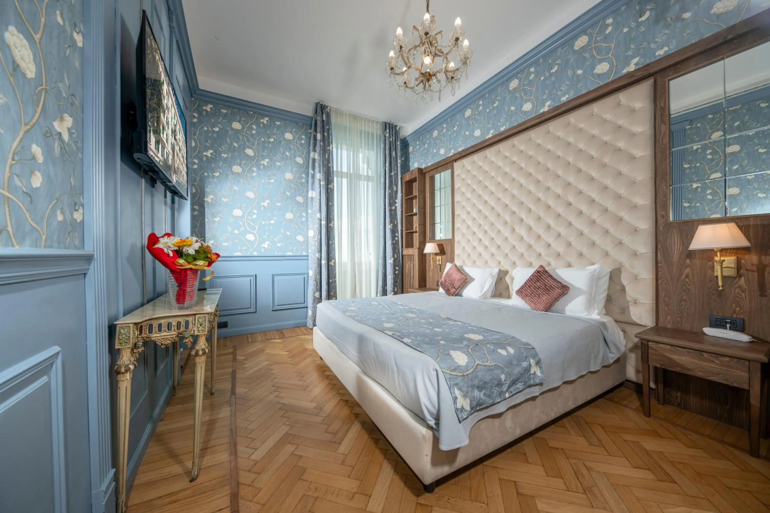 Bedroom, Bed in Grand Hotel & des Anglais Spa