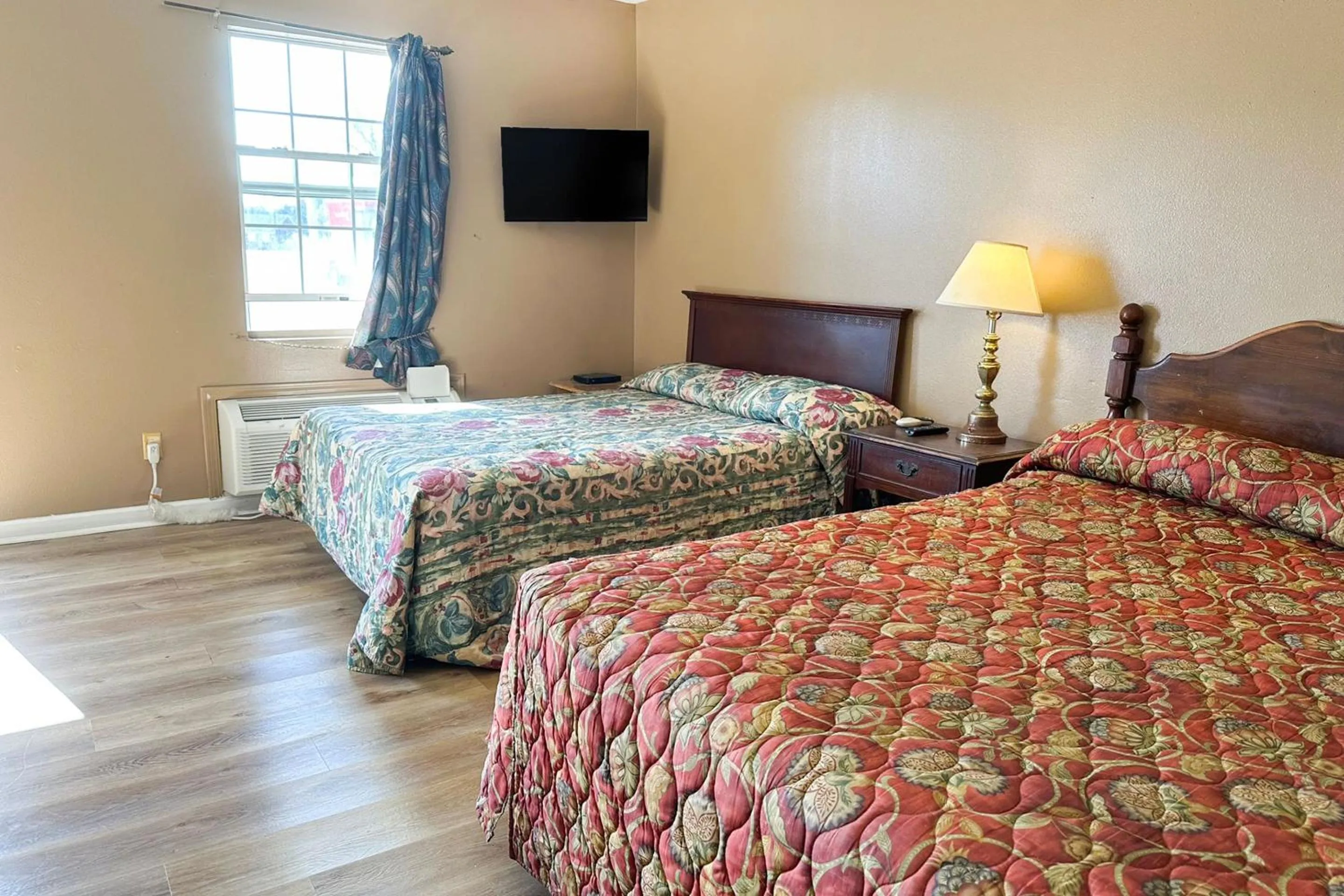 Bedroom, Bed in Sparta Seven Motel By OYO near Milledgeville