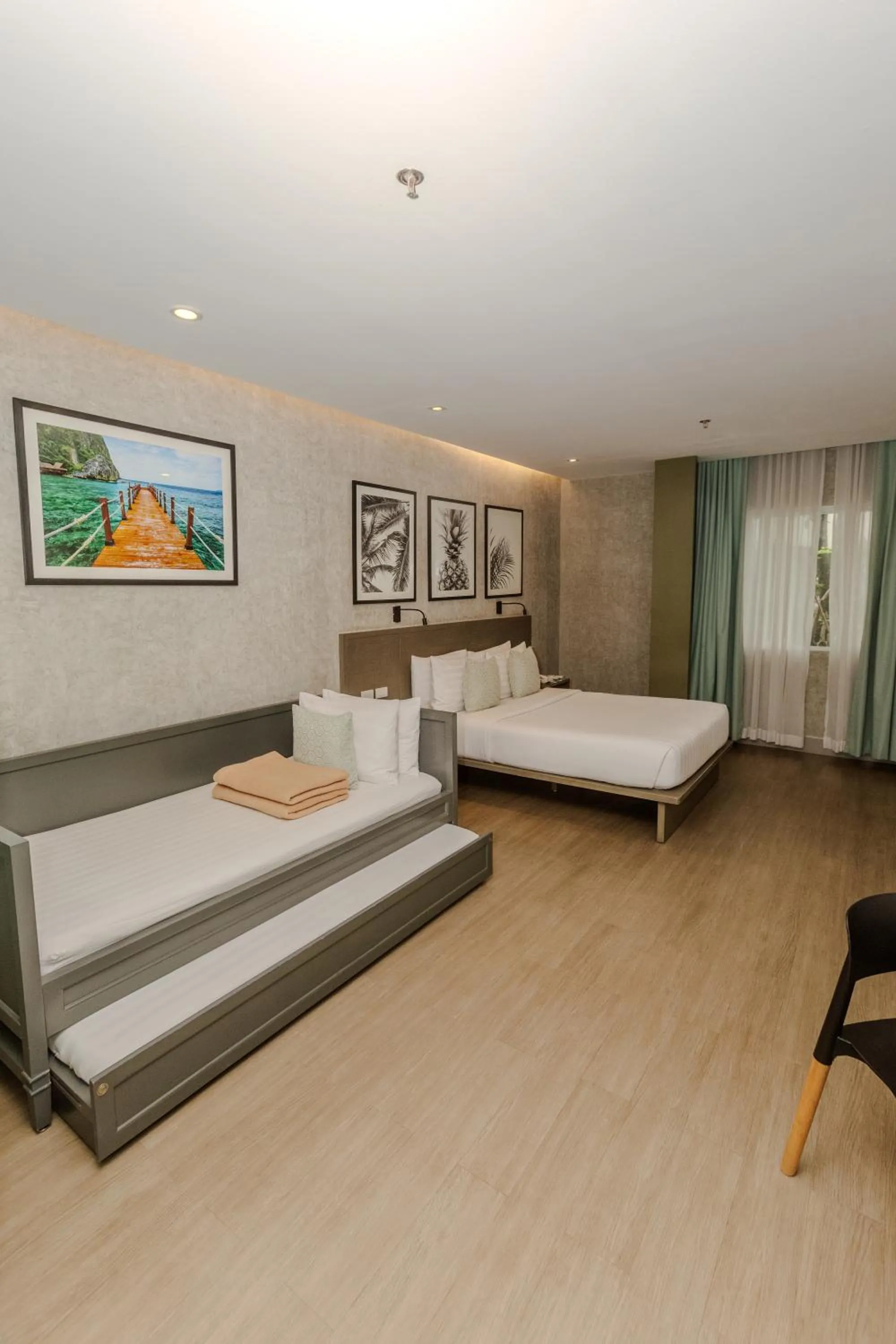 Bed in Primeway Suites Cebu