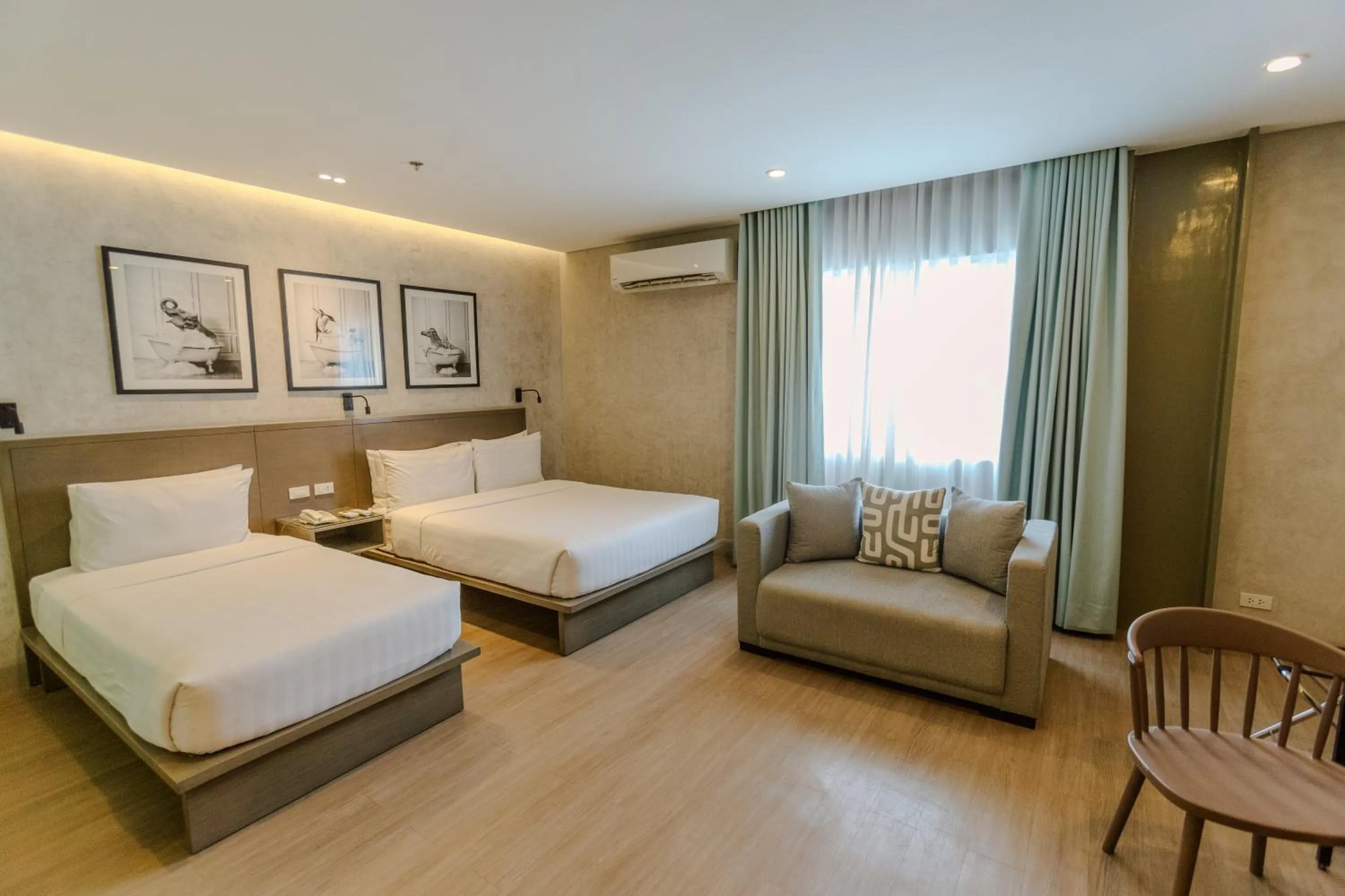 Bedroom, Bed in Primeway Suites Cebu