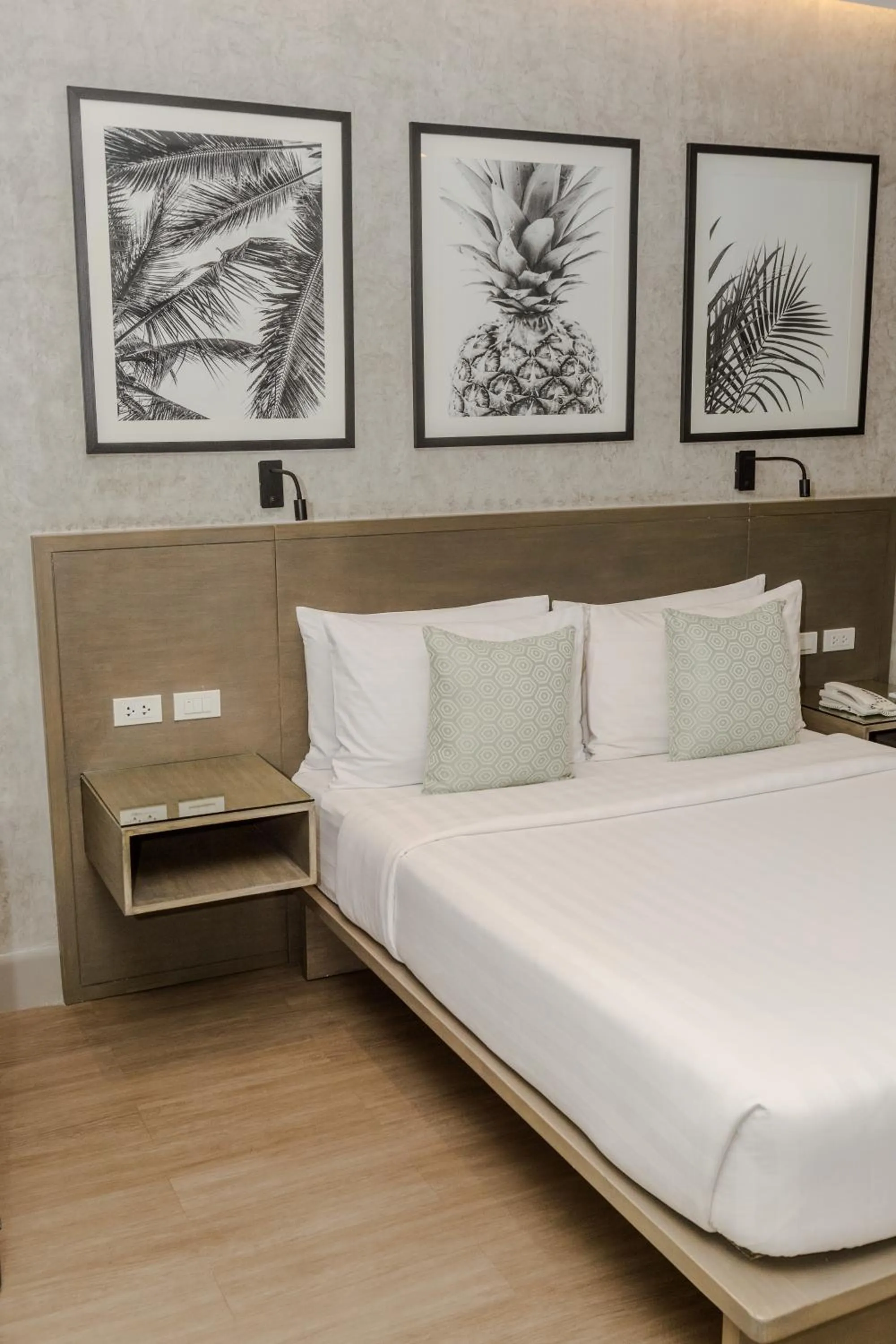 Bed in Primeway Suites Cebu
