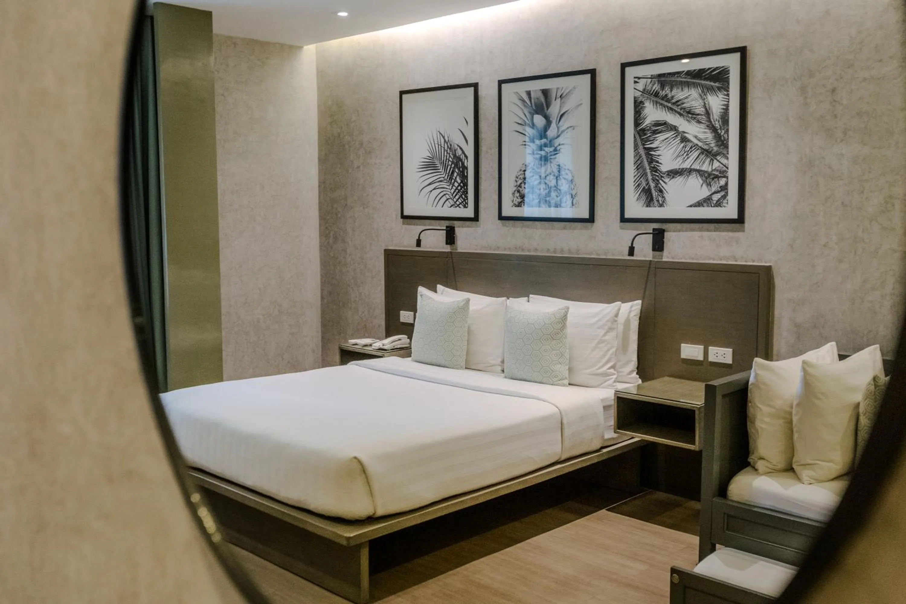 Bed in Primeway Suites Cebu