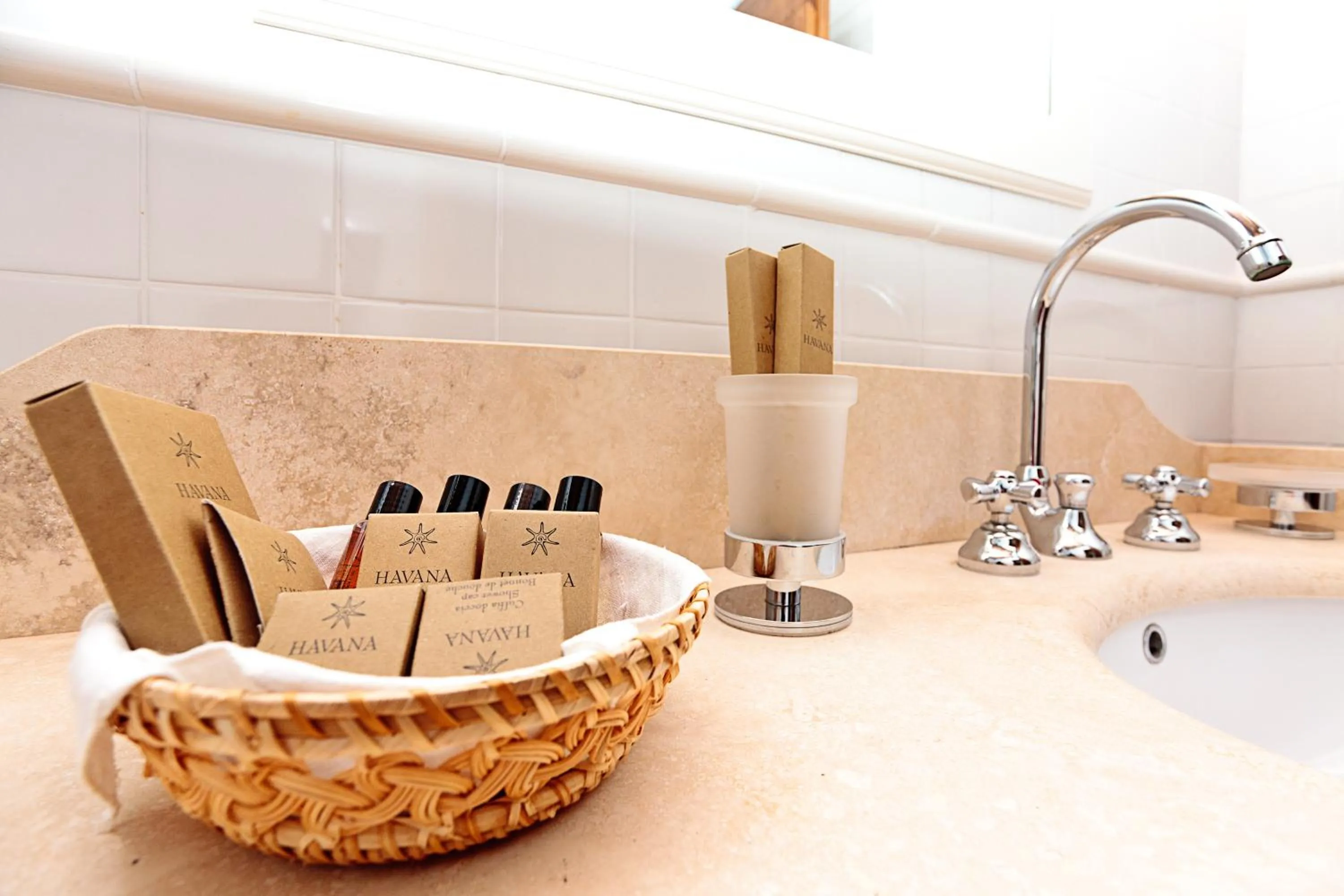 Shower in San Pietro Sopra Le Acque Resort & Spa