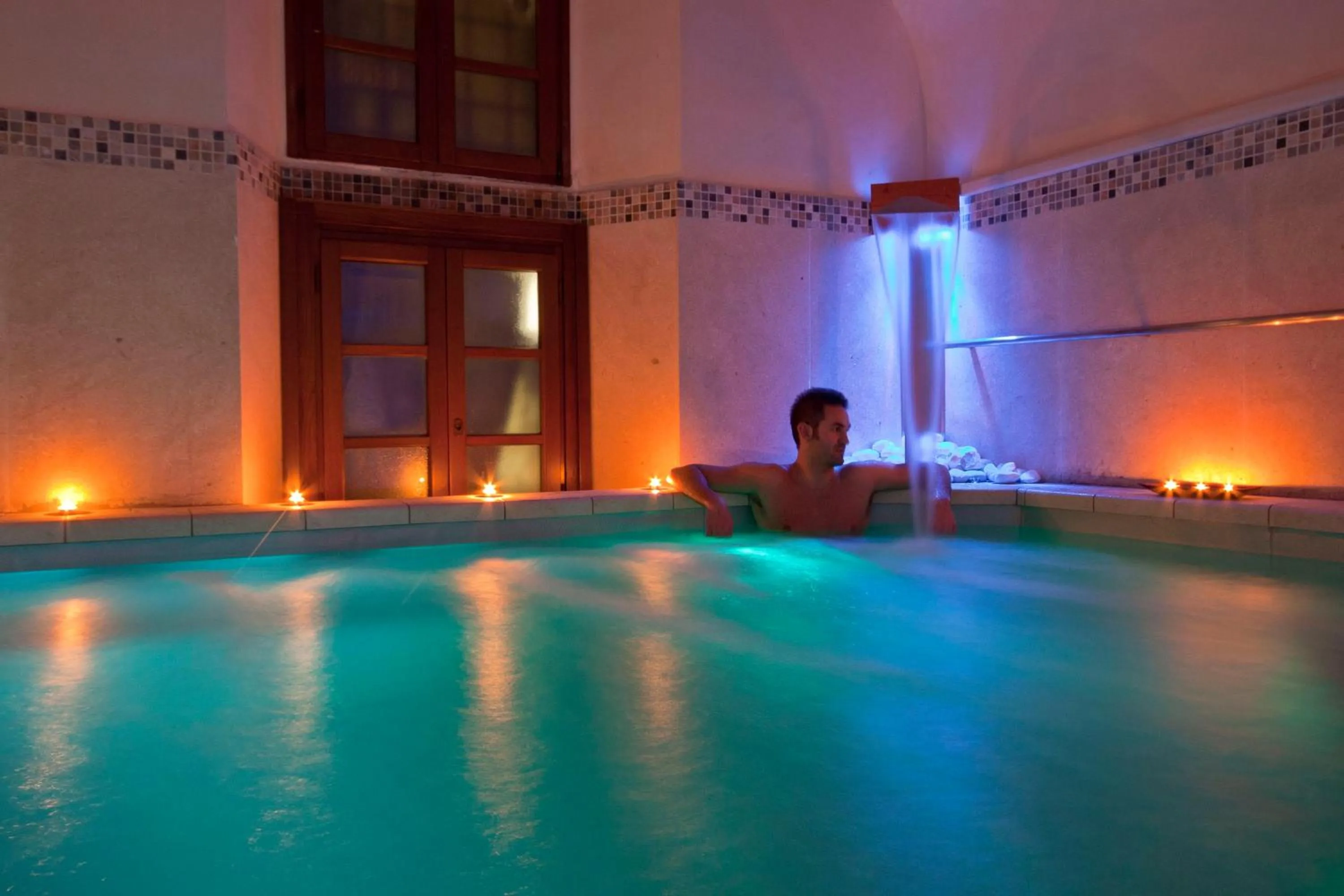 Hot Tub in San Pietro Sopra Le Acque Resort & Spa