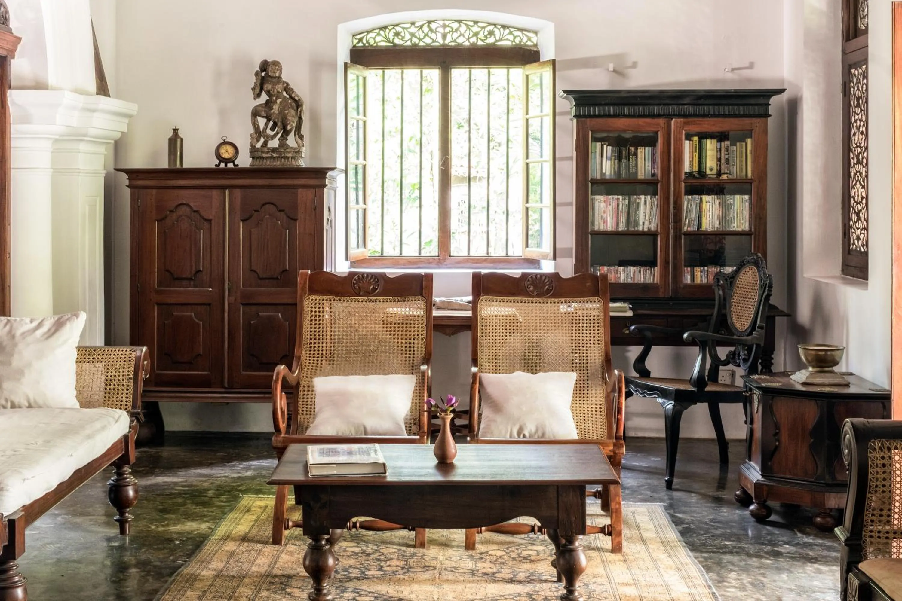 Library in Nisala Arana Boutique Hotel