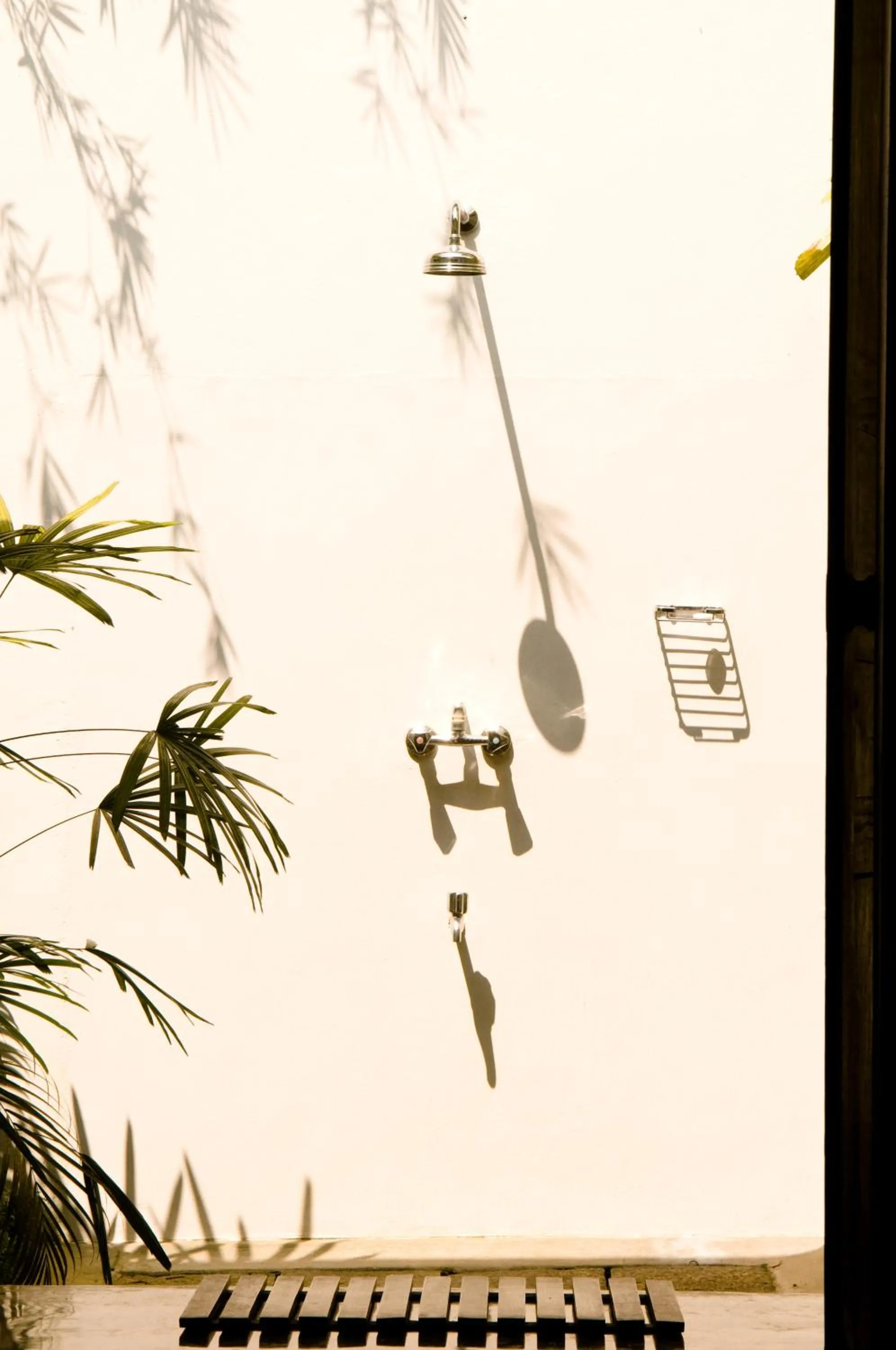 Shower in Nisala Arana Boutique Hotel