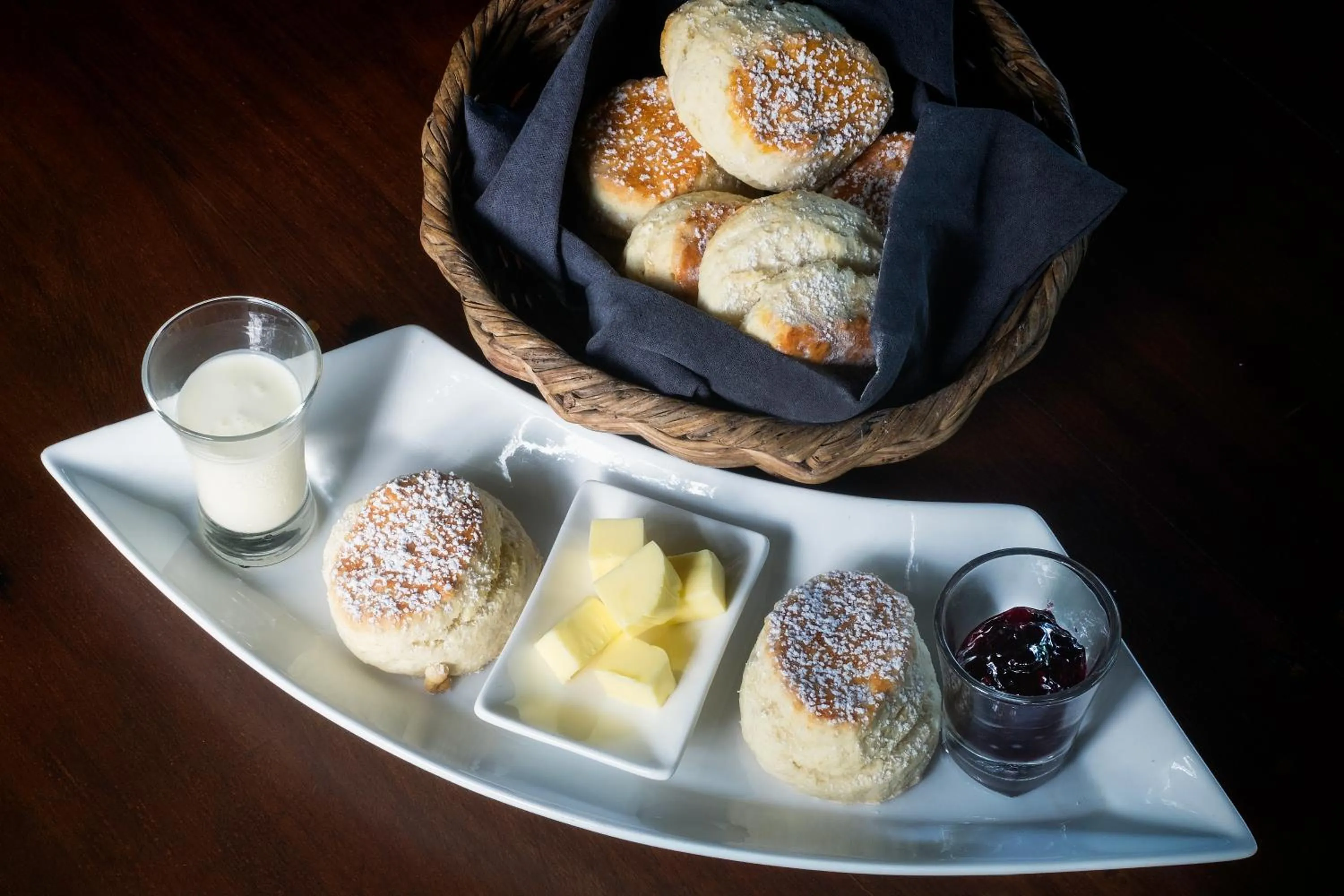 Restaurant/places to eat in Nisala Arana Boutique Hotel