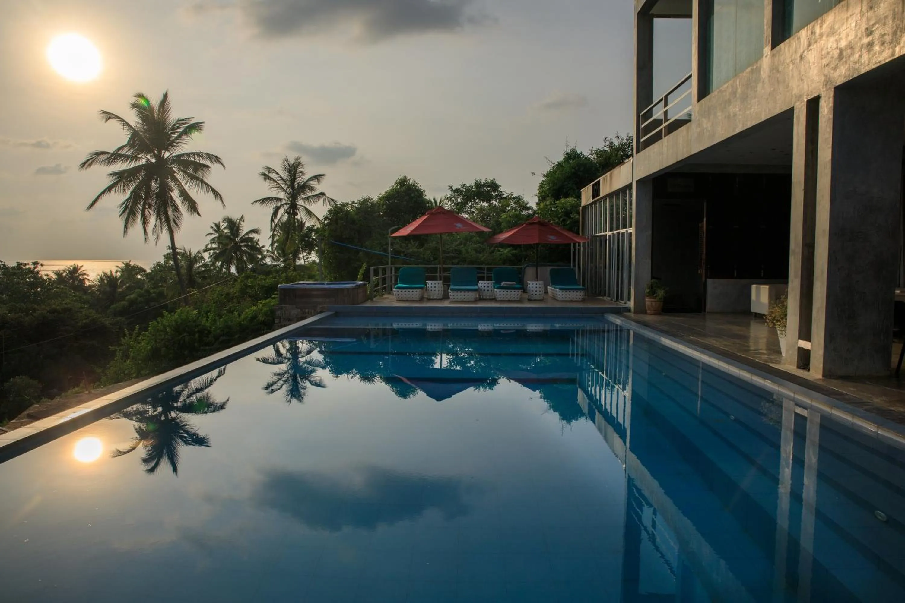 Pool view in Villa Thawthisa The Boutique Hotel Unawatuna