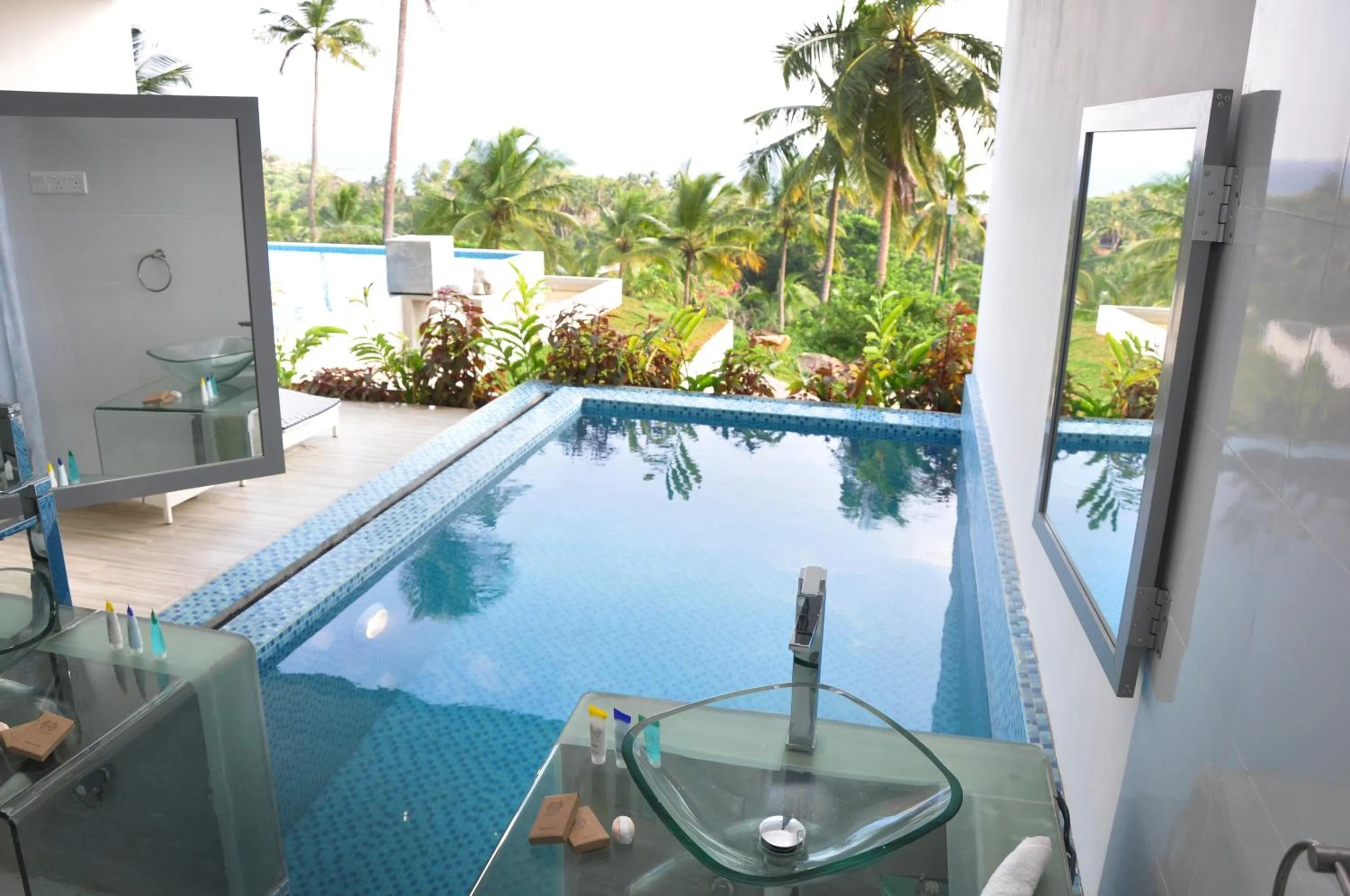Bathroom in Villa Thawthisa The Boutique Hotel Unawatuna