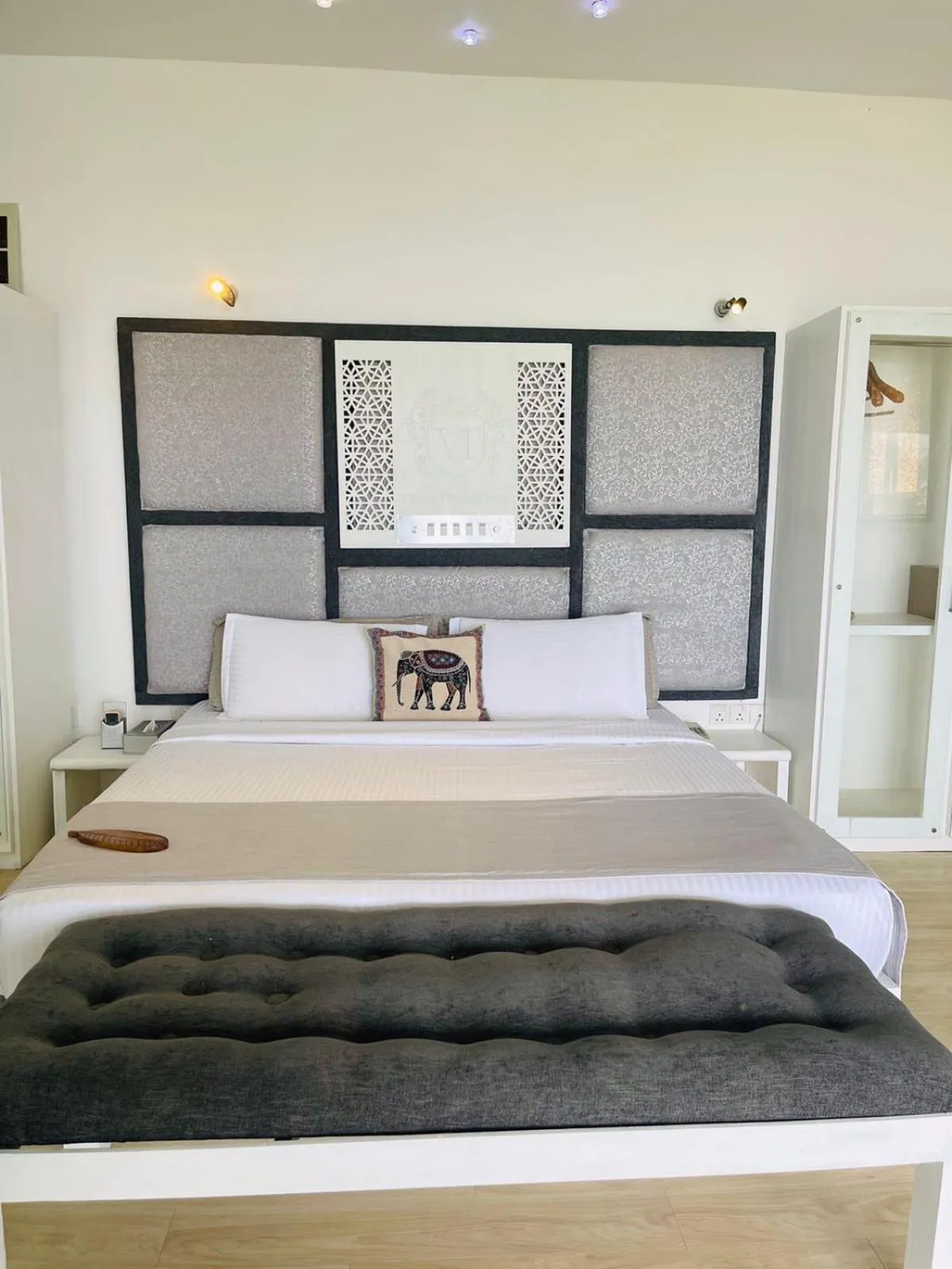 Bed in Villa Thawthisa The Boutique Hotel Unawatuna