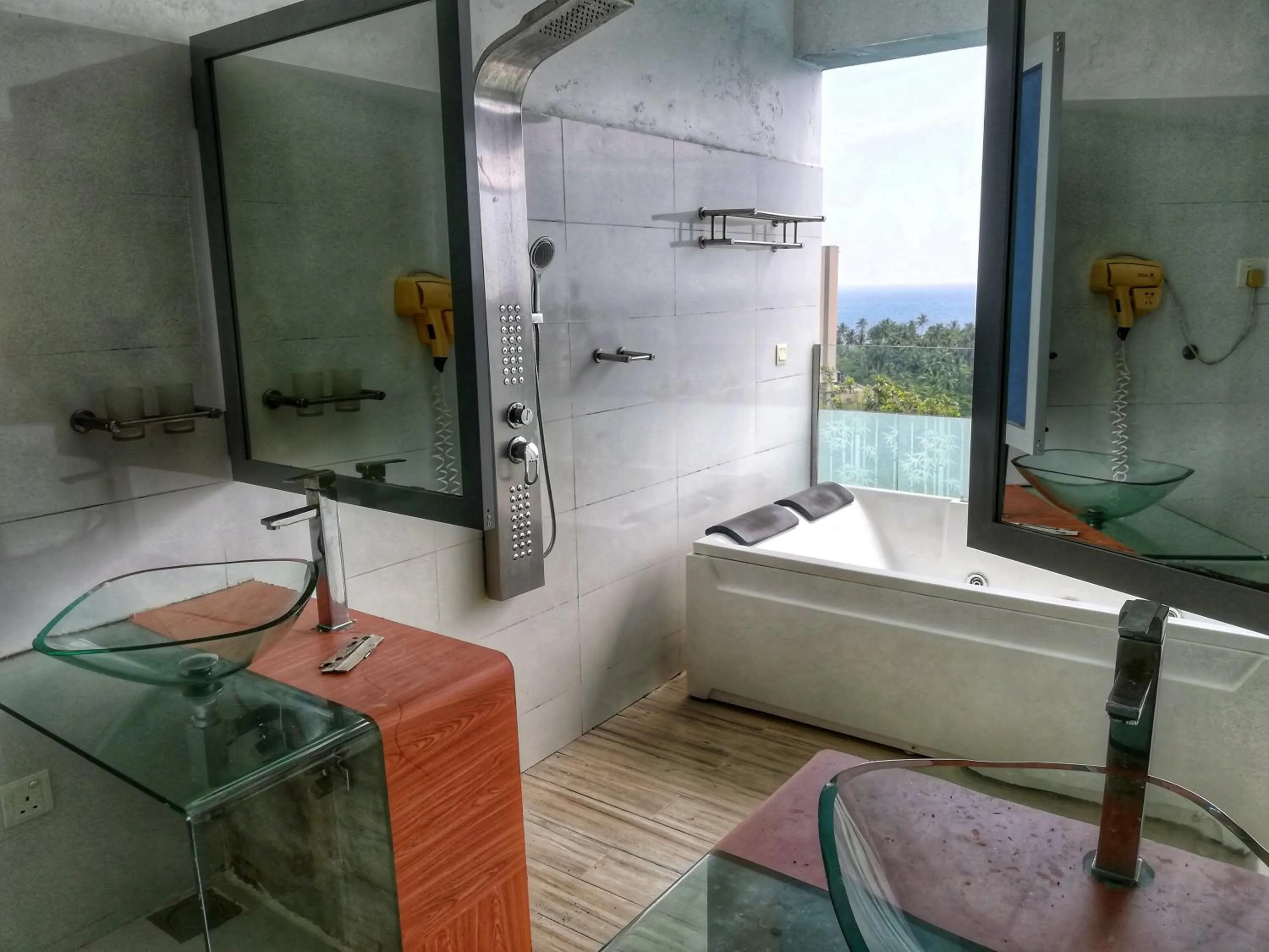 Bathroom in Villa Thawthisa The Boutique Hotel Unawatuna