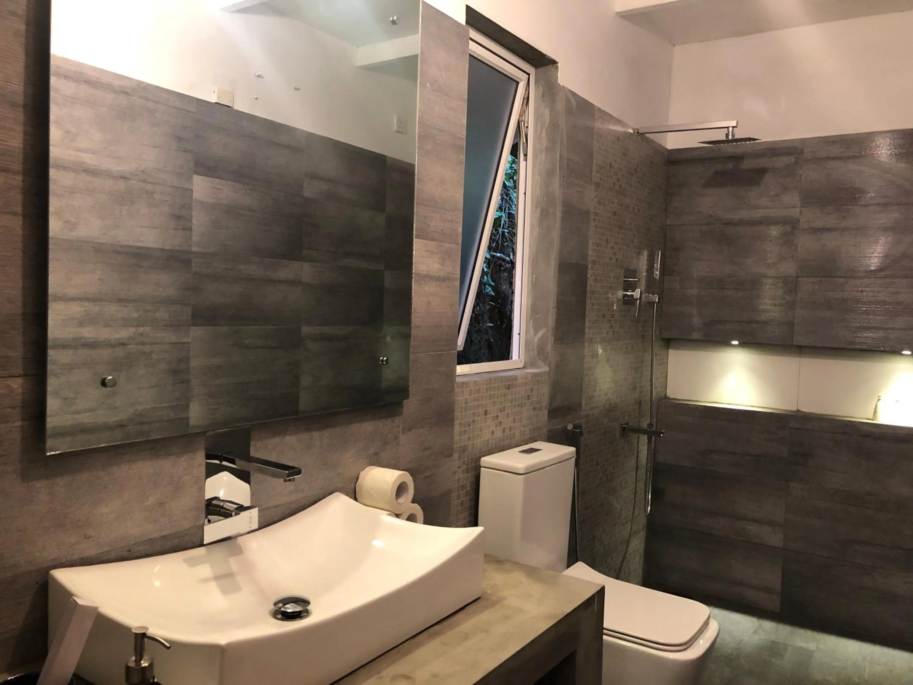 Shower in River Garden Resort