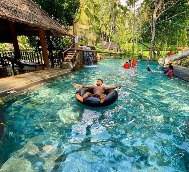 Nearby landmark in Leisure Land