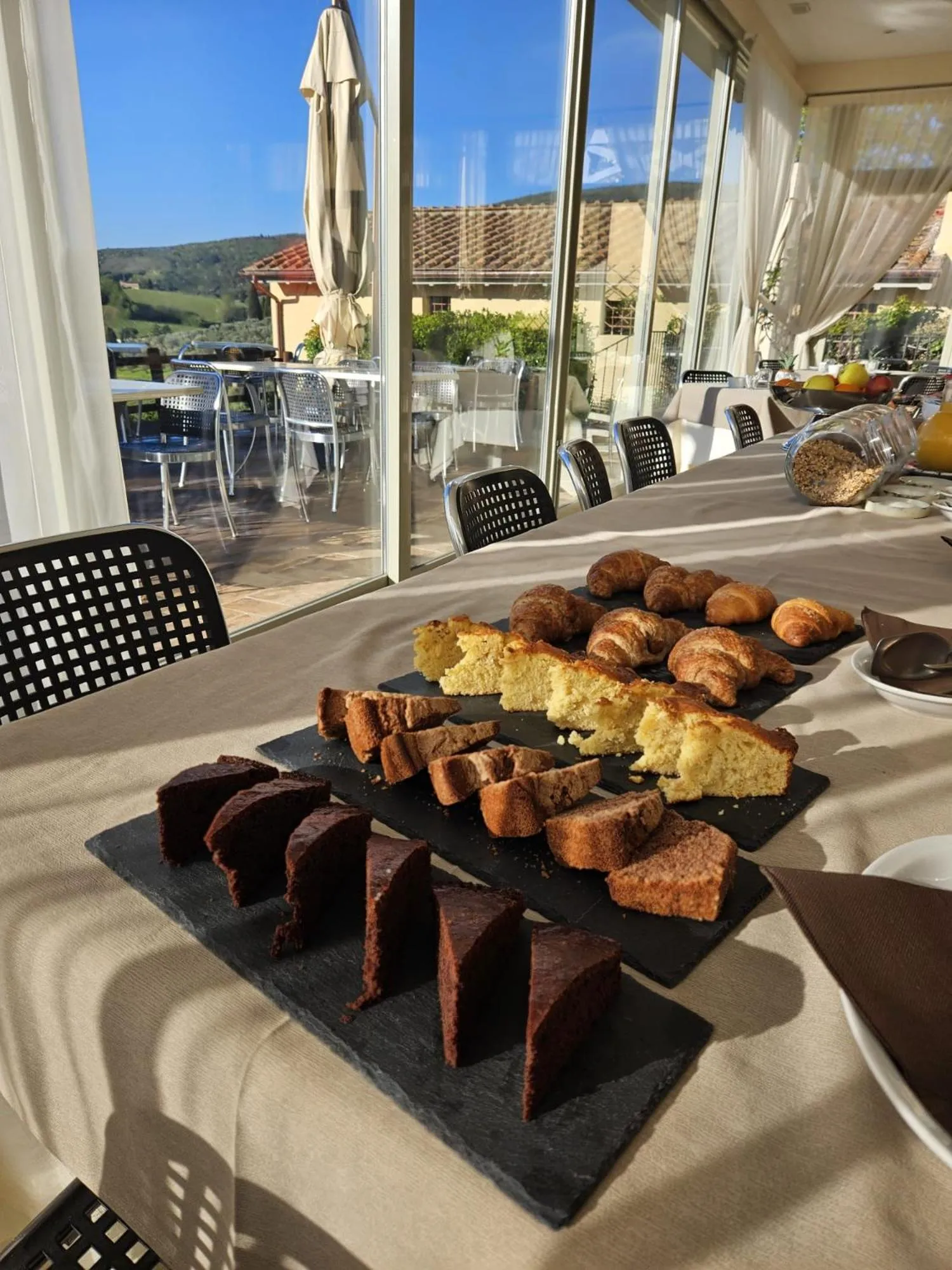 Breakfast in Villa Ducci