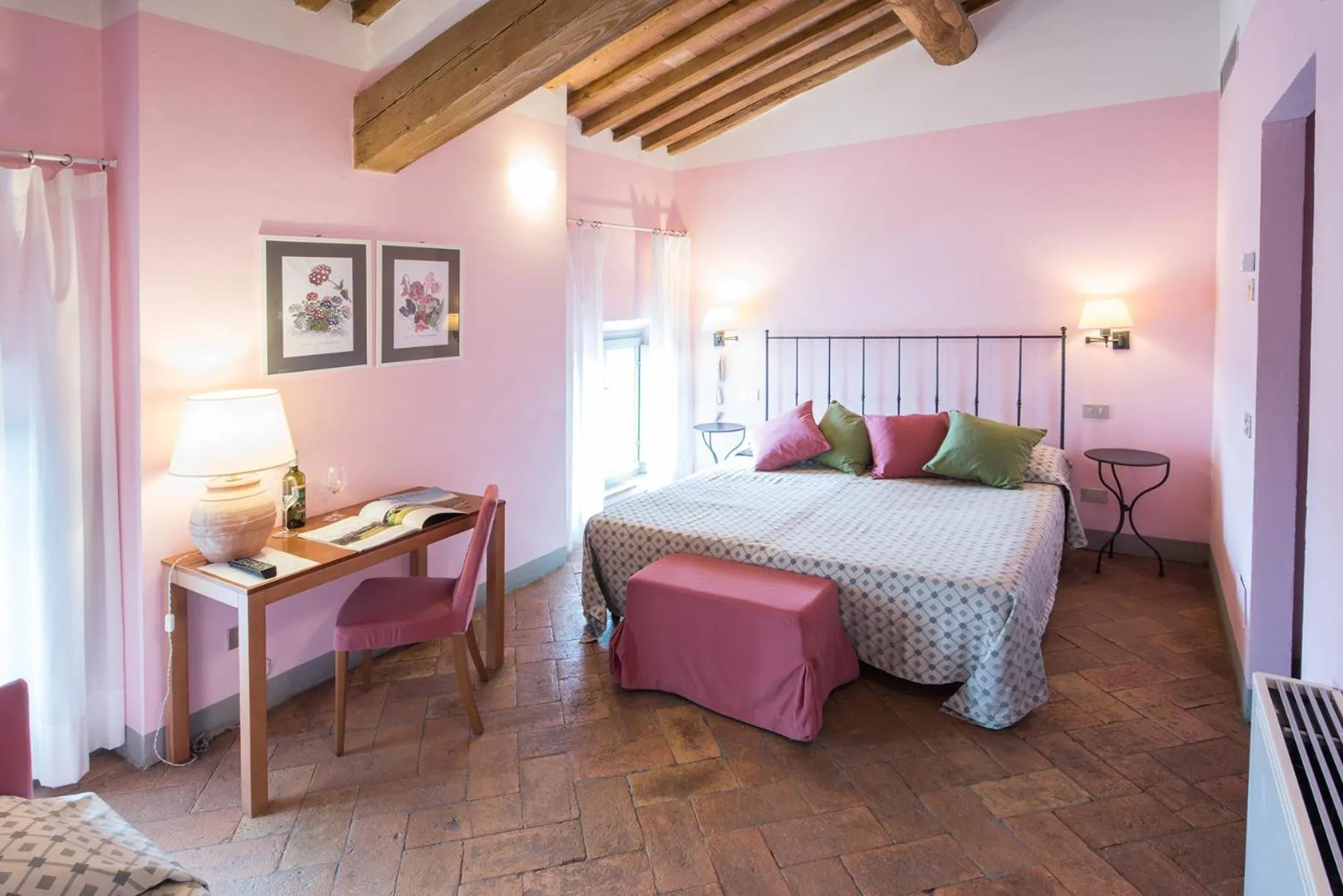 Bedroom, Bed in Villa Ducci