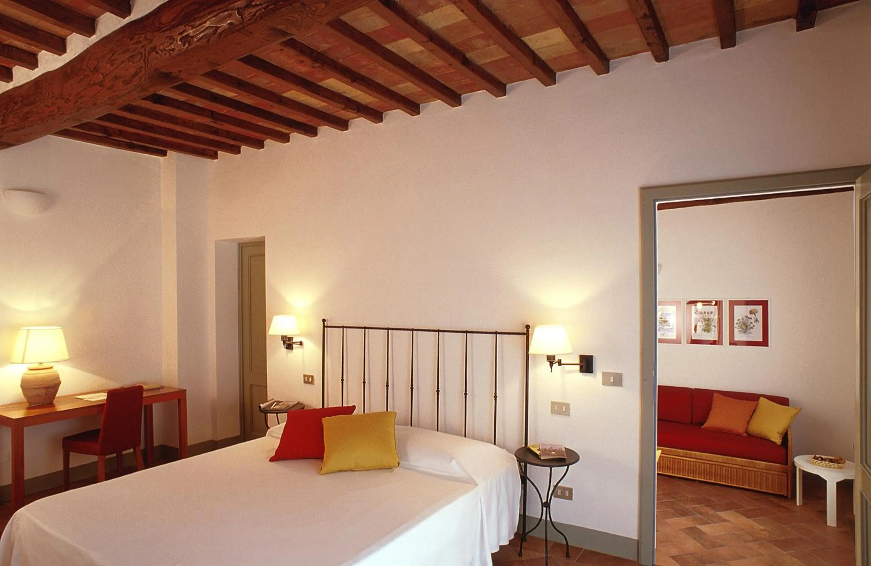 Decorative detail, Bed in Villa Ducci