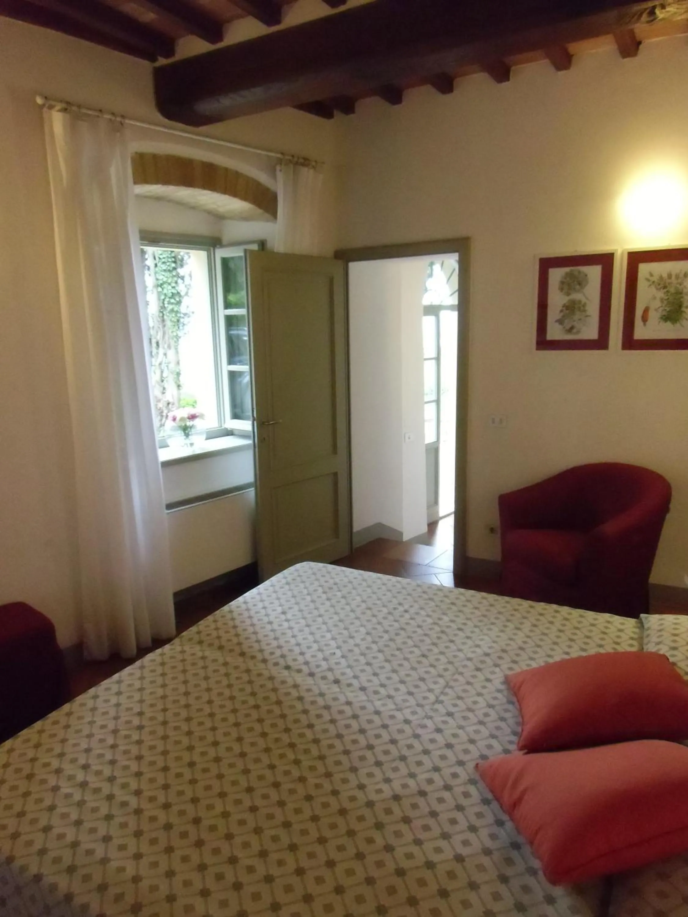 Photo of the whole room, Bed in Villa Ducci